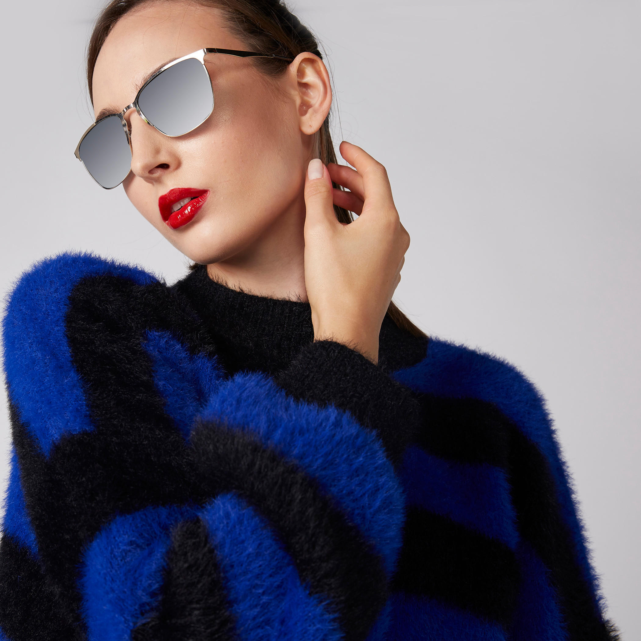 سويتر قصير قطيفة مقلّم بأكتاف منسدلة-women-clothing-cardigansandjumpers-jumpers-image-4