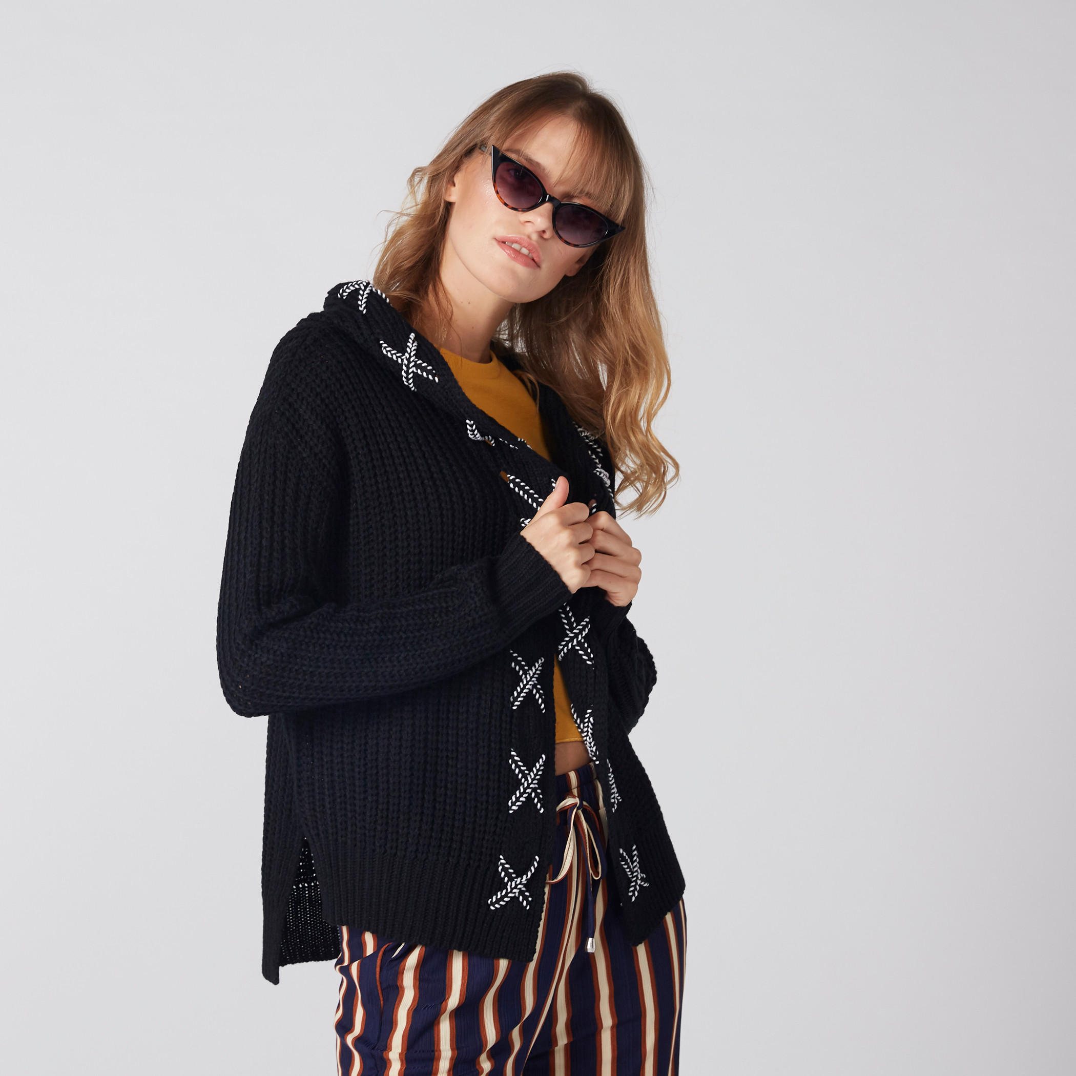 كارديجن مفتوح من المقدّمة بأكمام طويلة وقبعة-women-winterwear-hoodiesandsweatshirts-hoodies-image-2