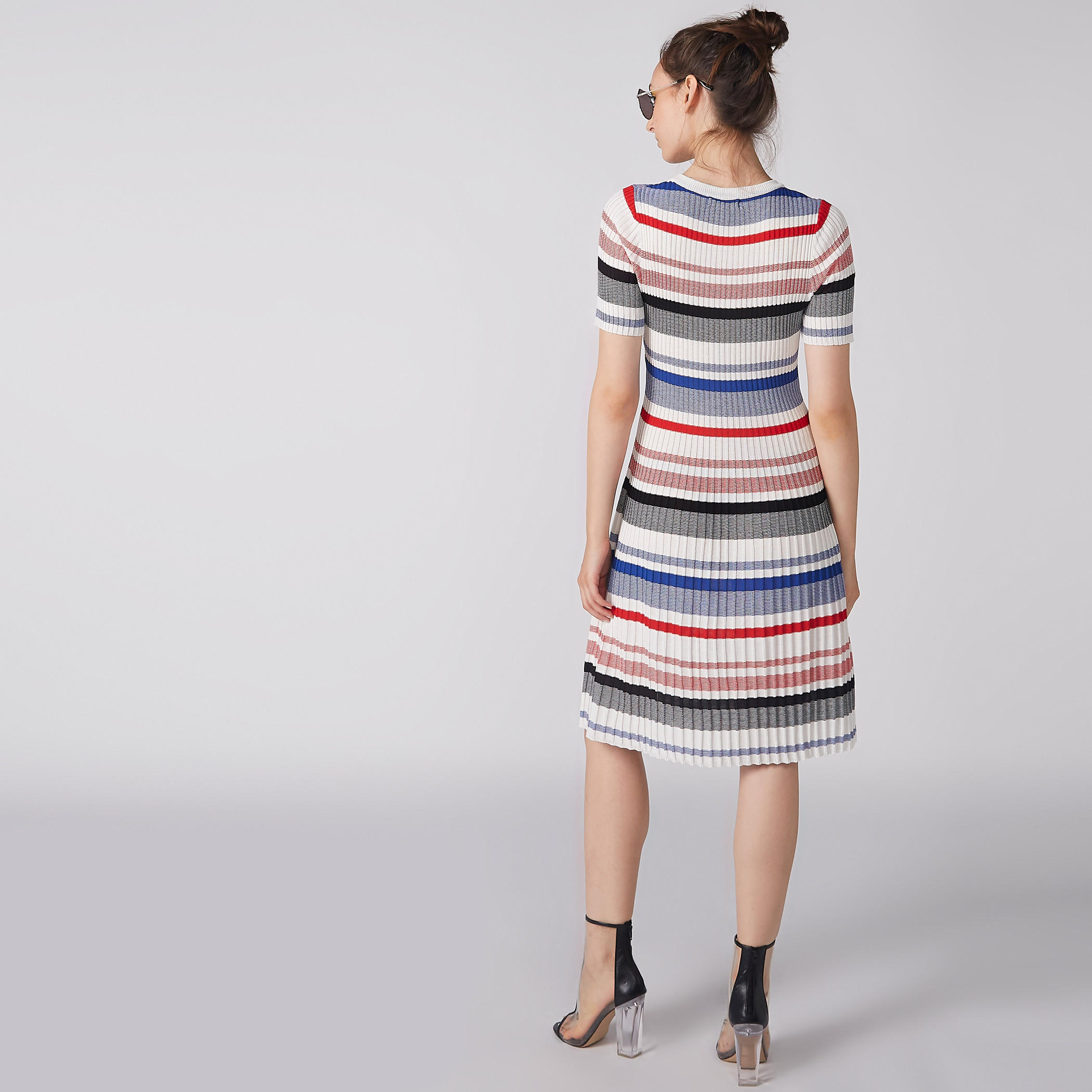 فستان مقلم بارز الملمس ومتوسط الطول بأكمام قصيرة-women-clothing-dresses-image-3