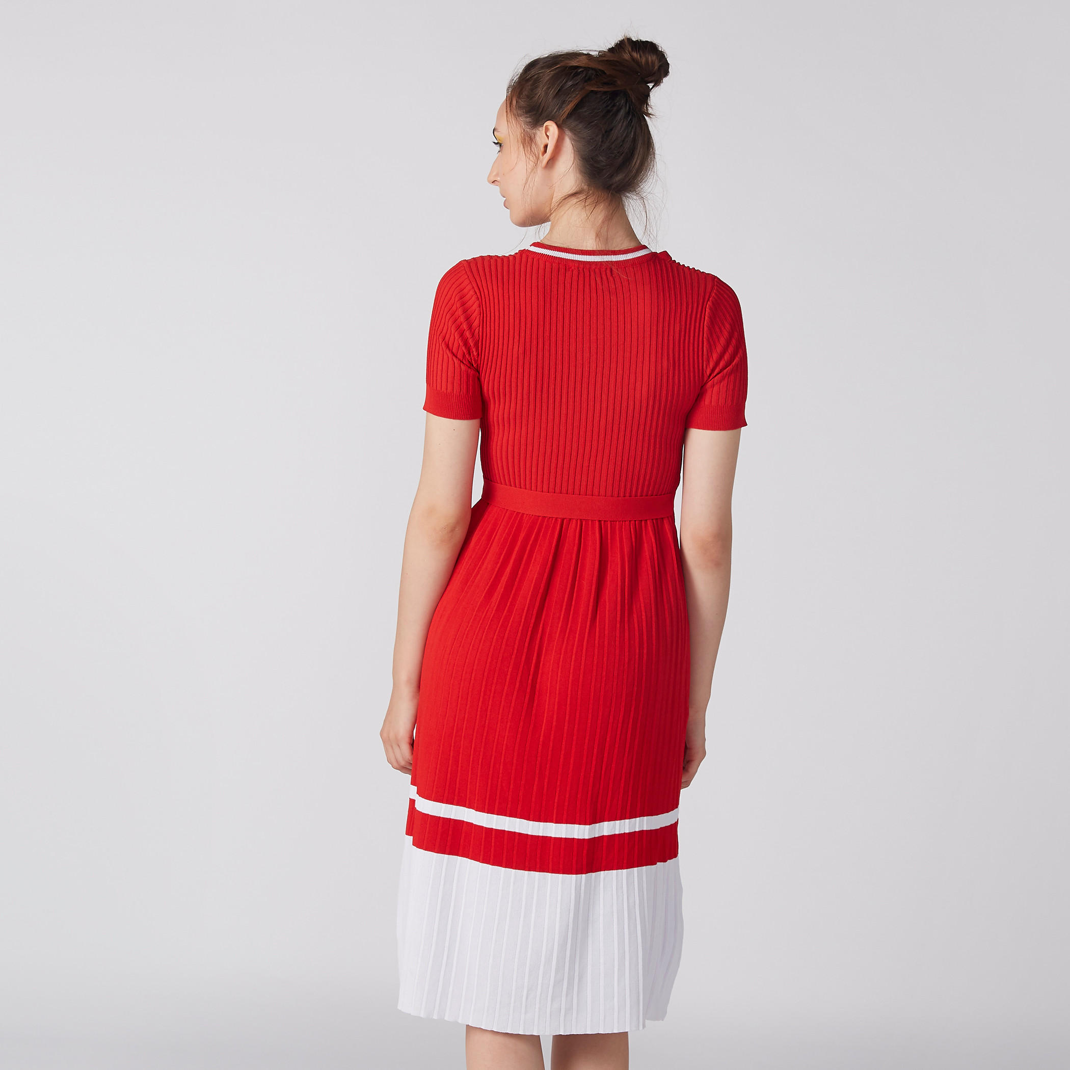 فستان بارز الملمس متوسط الطول بياقة مستديرة وأكمام قصيرة-women-clothing-dresses-image-2