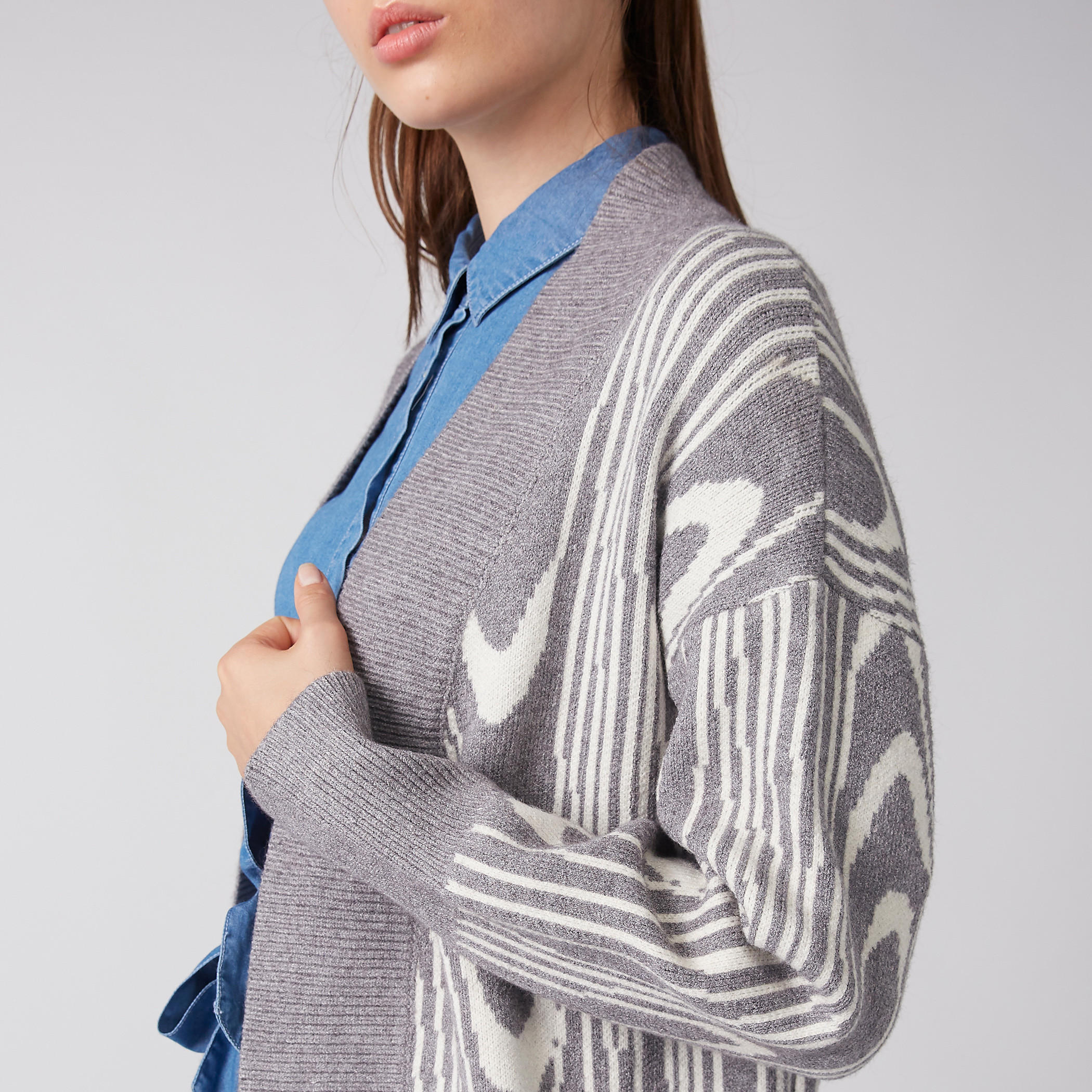 كارديجن بارز الملمس بأكمام طويلة وجيوب-women-winterwear-cardigansandjumpers-cardigans-image-3