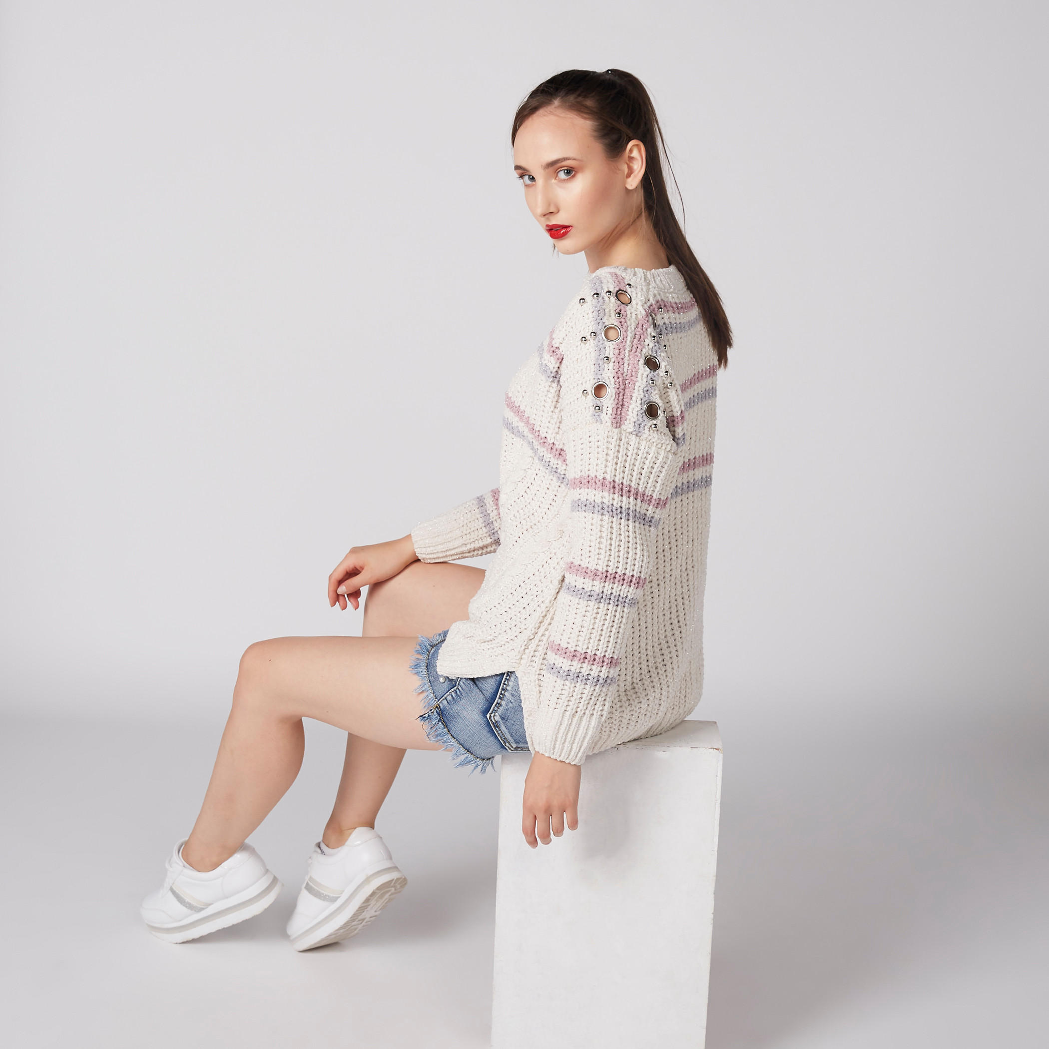 سويتر بتزيينات وأكمام طويلة وحواف غير مستوية-women-clothing-cardigansandjumpers-jumpers-image-5