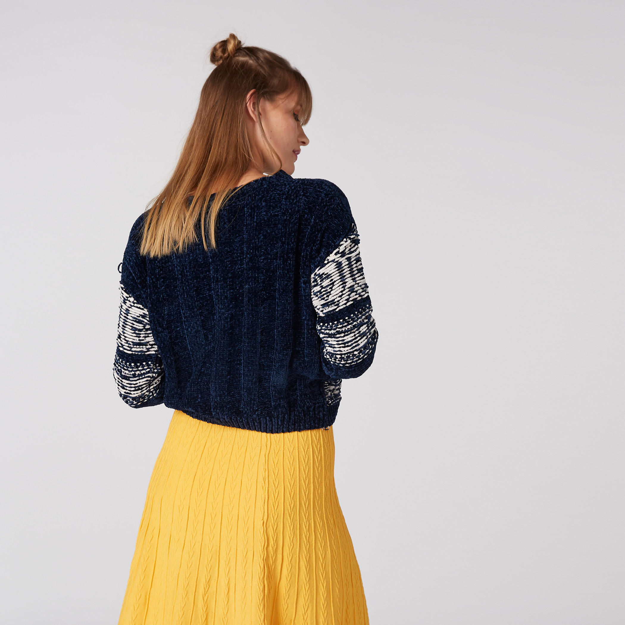 كنزة بارزة الملمس بأكمام طويلة وياقة مستديرة-women-clothing-cardigansandjumpers-jumpers-image-3