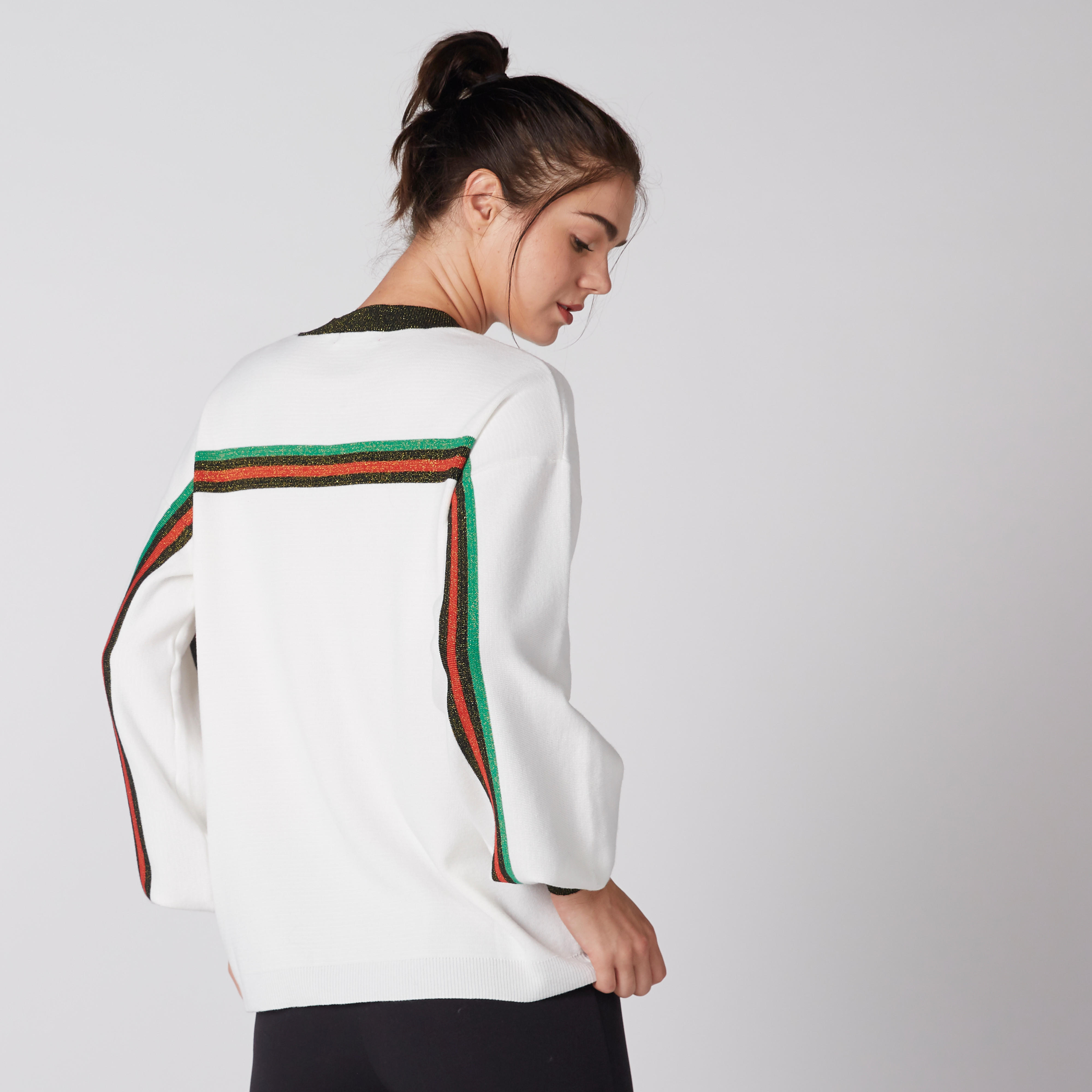 كنزة مقلّمة بياقة مستديرة وأكمام طويلة-women-clothing-cardigansandjumpers-jumpers-image-3