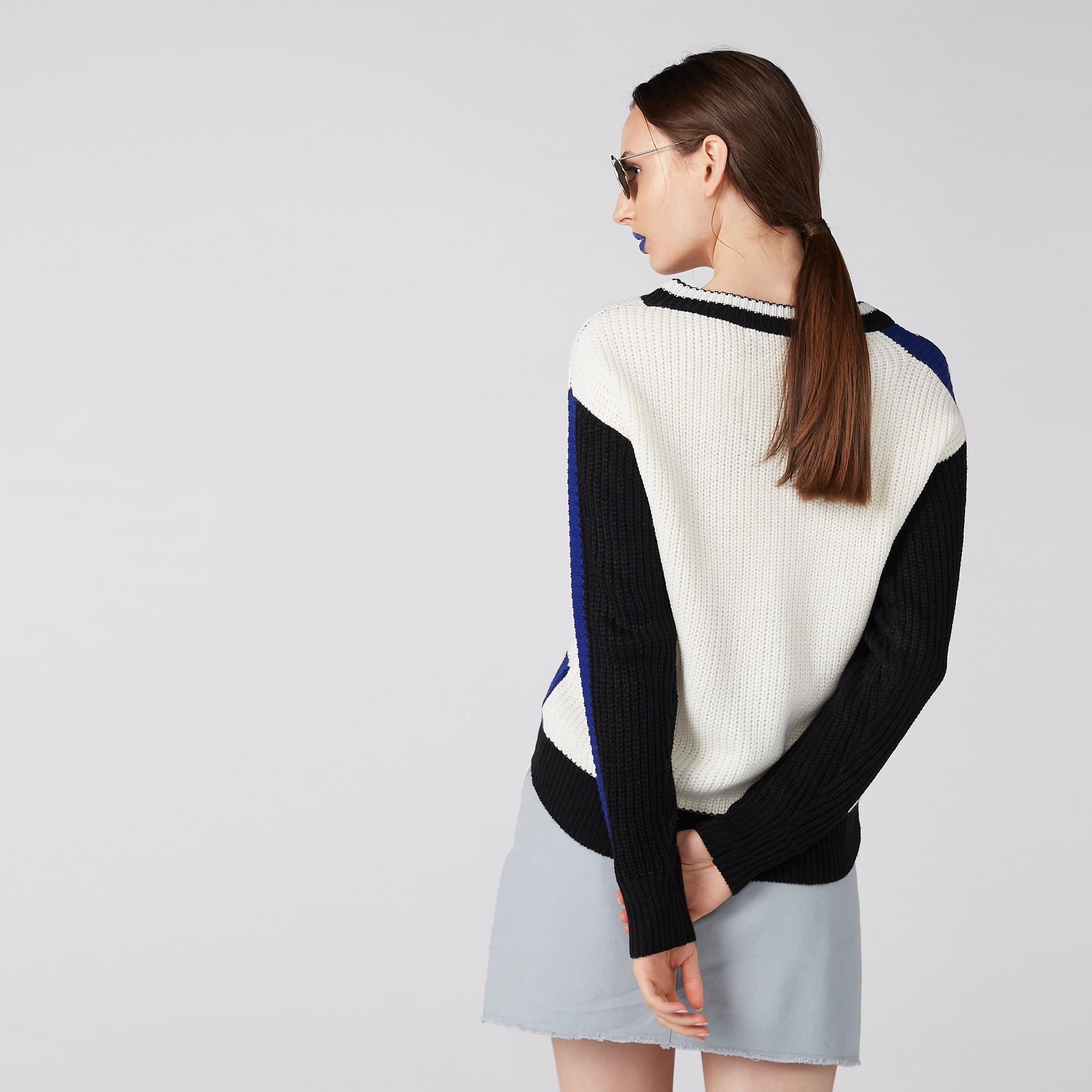 كنزة بارزة الملمس بياقة V وأكمام طويلة-women-clothing-cardigansandjumpers-jumpers-image-2