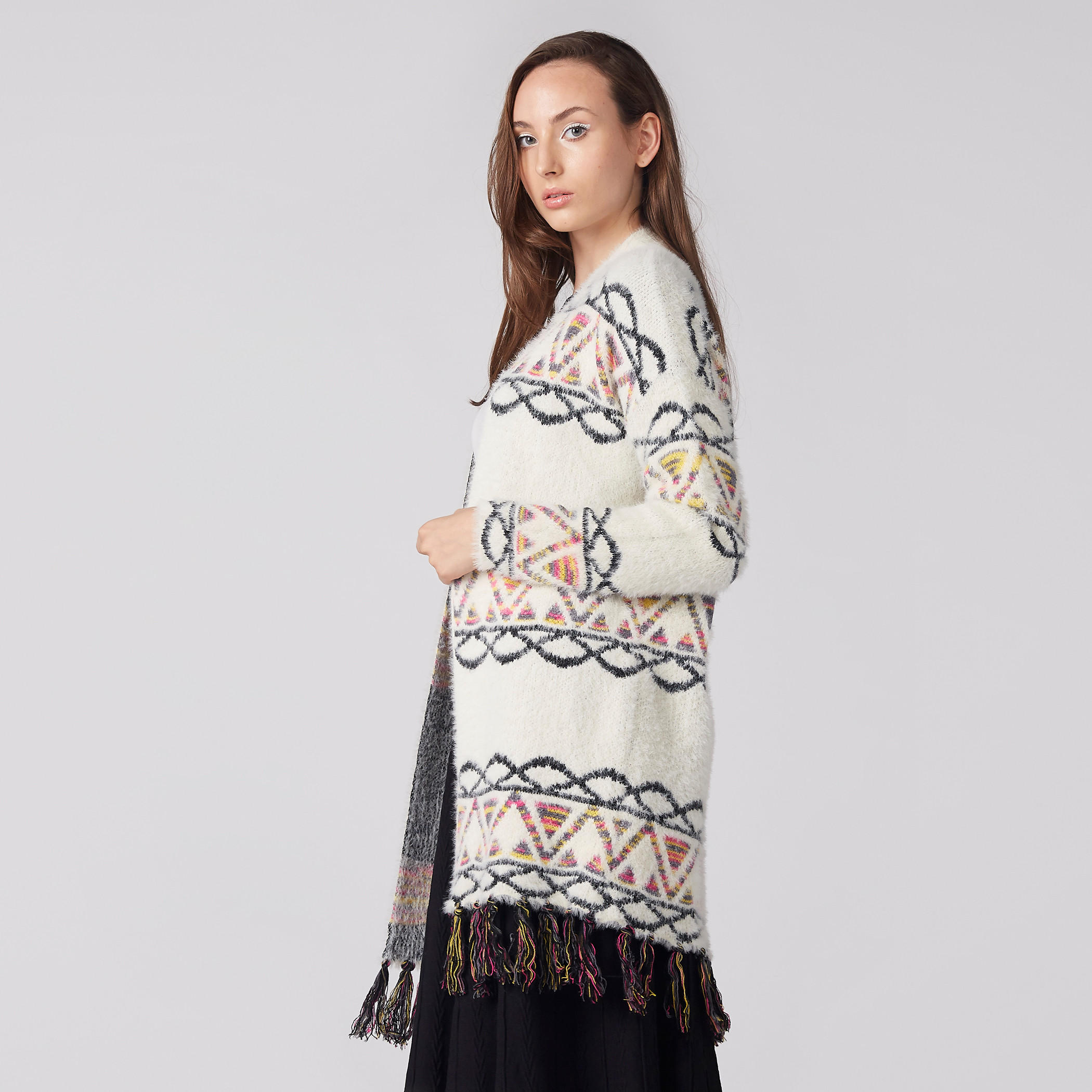 كارديجن بارز الملمس مفتوح من الأمام بأكمام طويلة وشرّابات-women-winterwear-cardigansandjumpers-cardigans-image-3