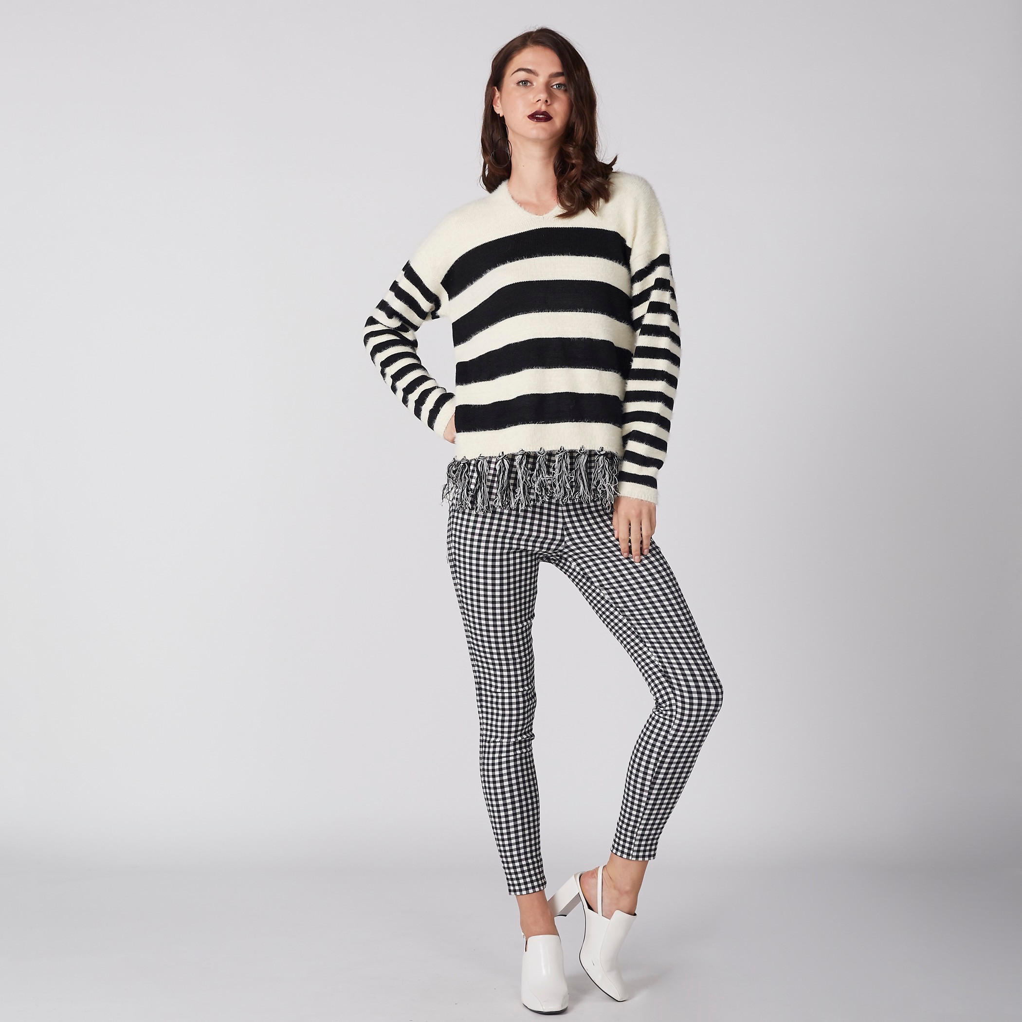 سويتر مقلّم بأكمام طويلة وشراشيب-women-clothing-cardigansandjumpers-jumpers-image-5