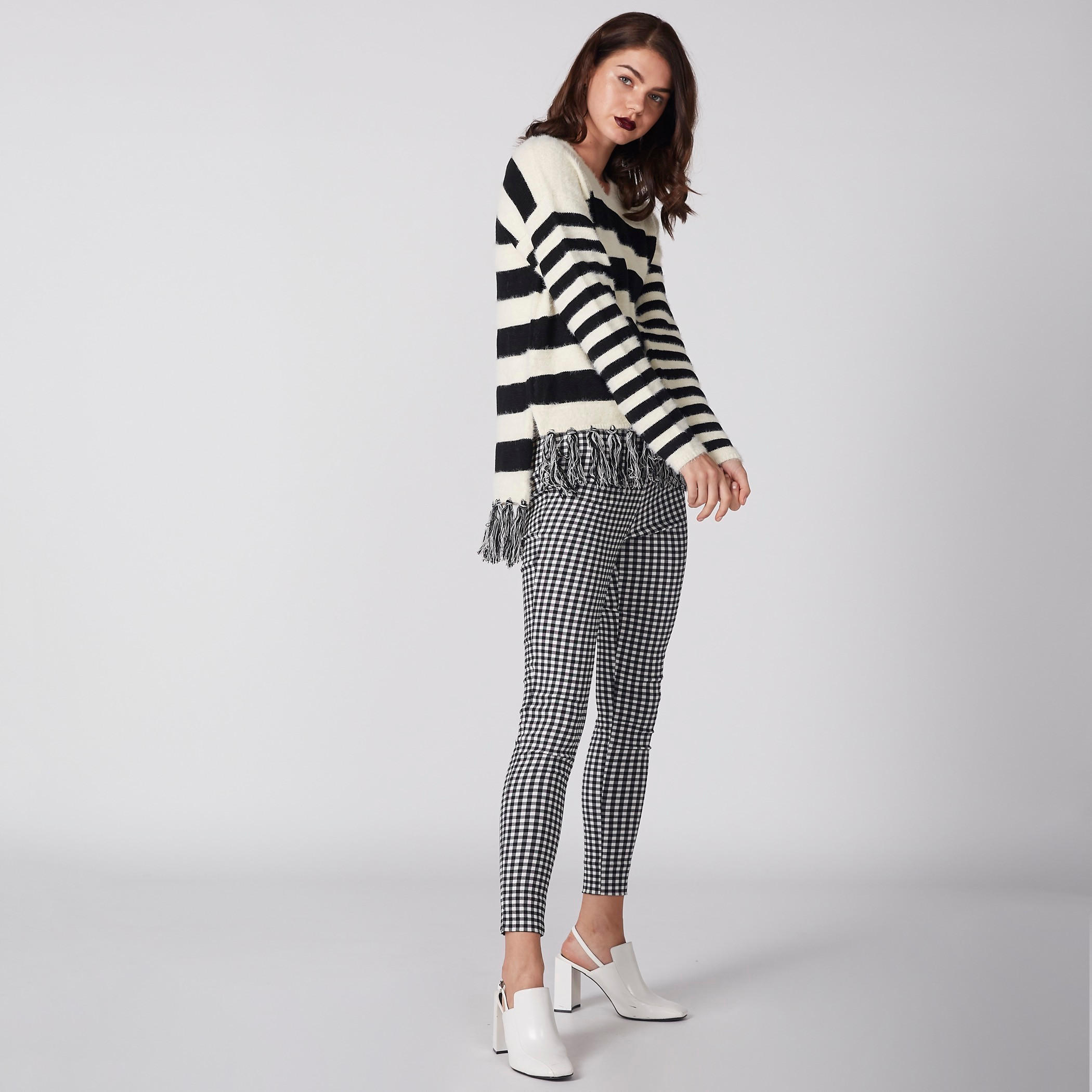 سويتر مقلّم بأكمام طويلة وشراشيب-women-clothing-cardigansandjumpers-jumpers-image-6