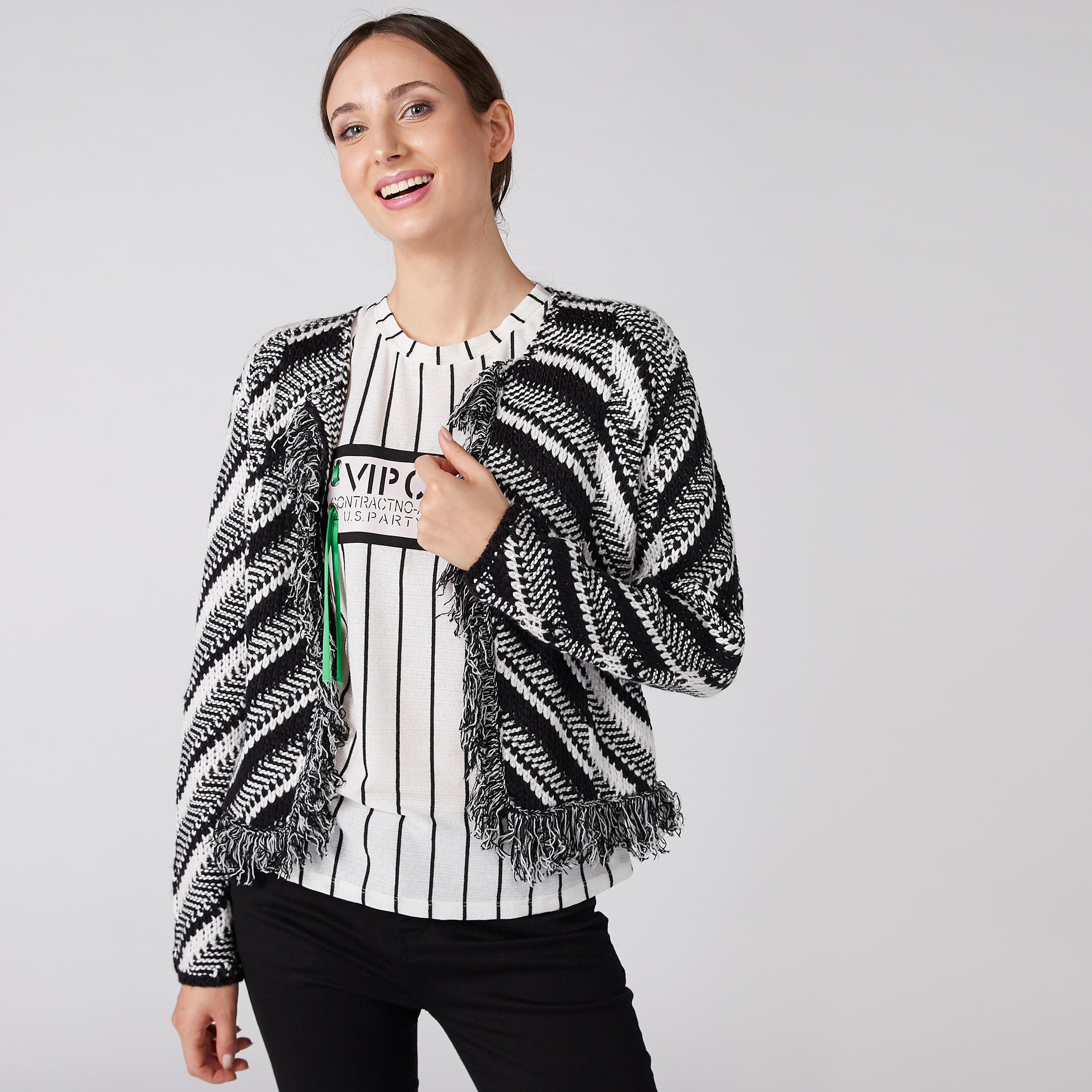 سترة مفتوحة من الأمام بارزة الملمس بأكمام طويلة وشراشيب-women-winterwear-cardigansandjumpers-cardigans-image-1