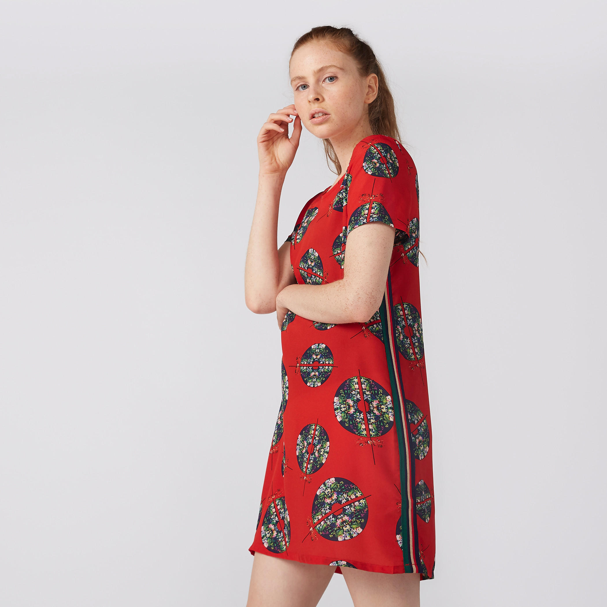 فستان قصير بأكمام قصيرة وطبعات-women-clothing-dresses-image-3