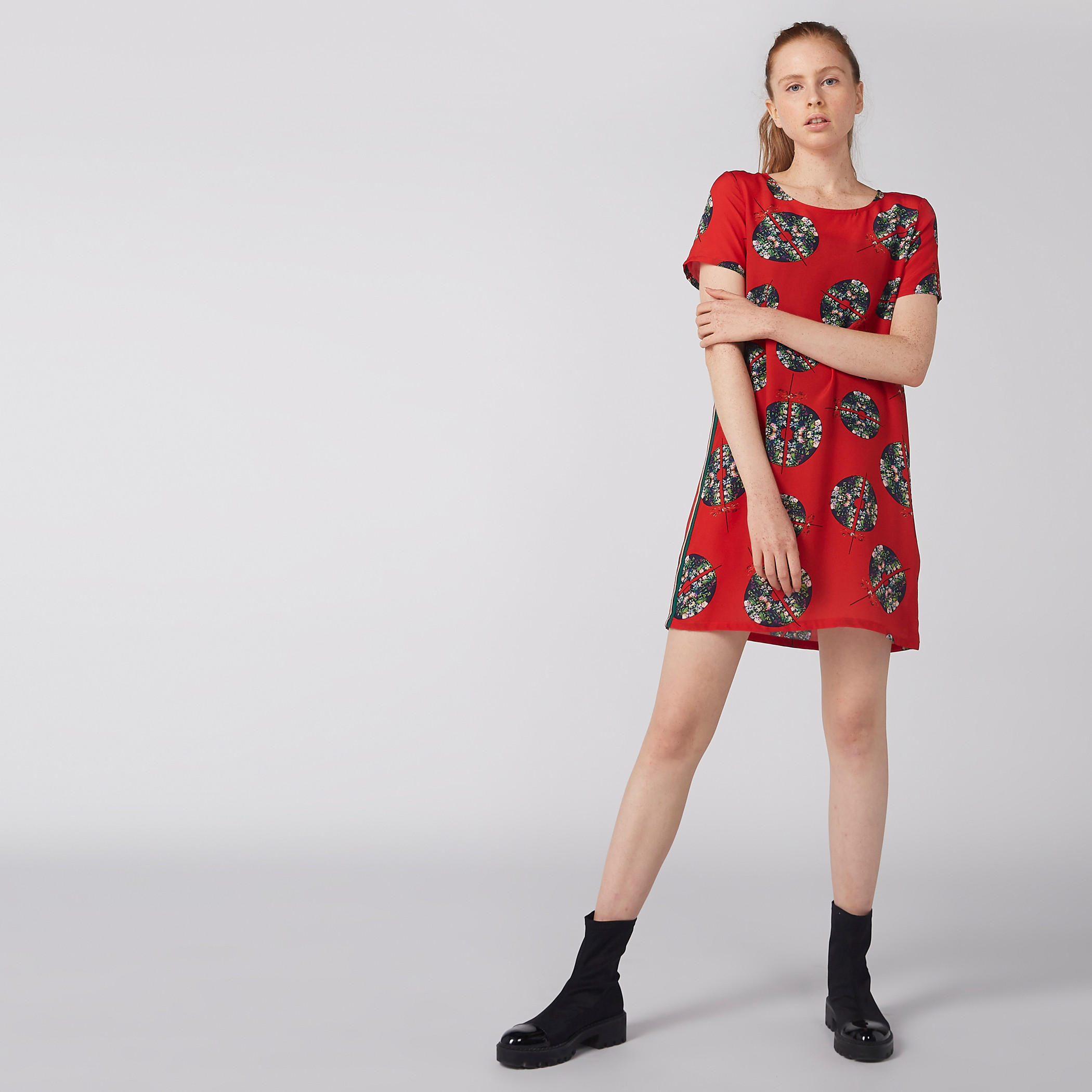فستان قصير بأكمام قصيرة وطبعات-women-clothing-dresses-image-2