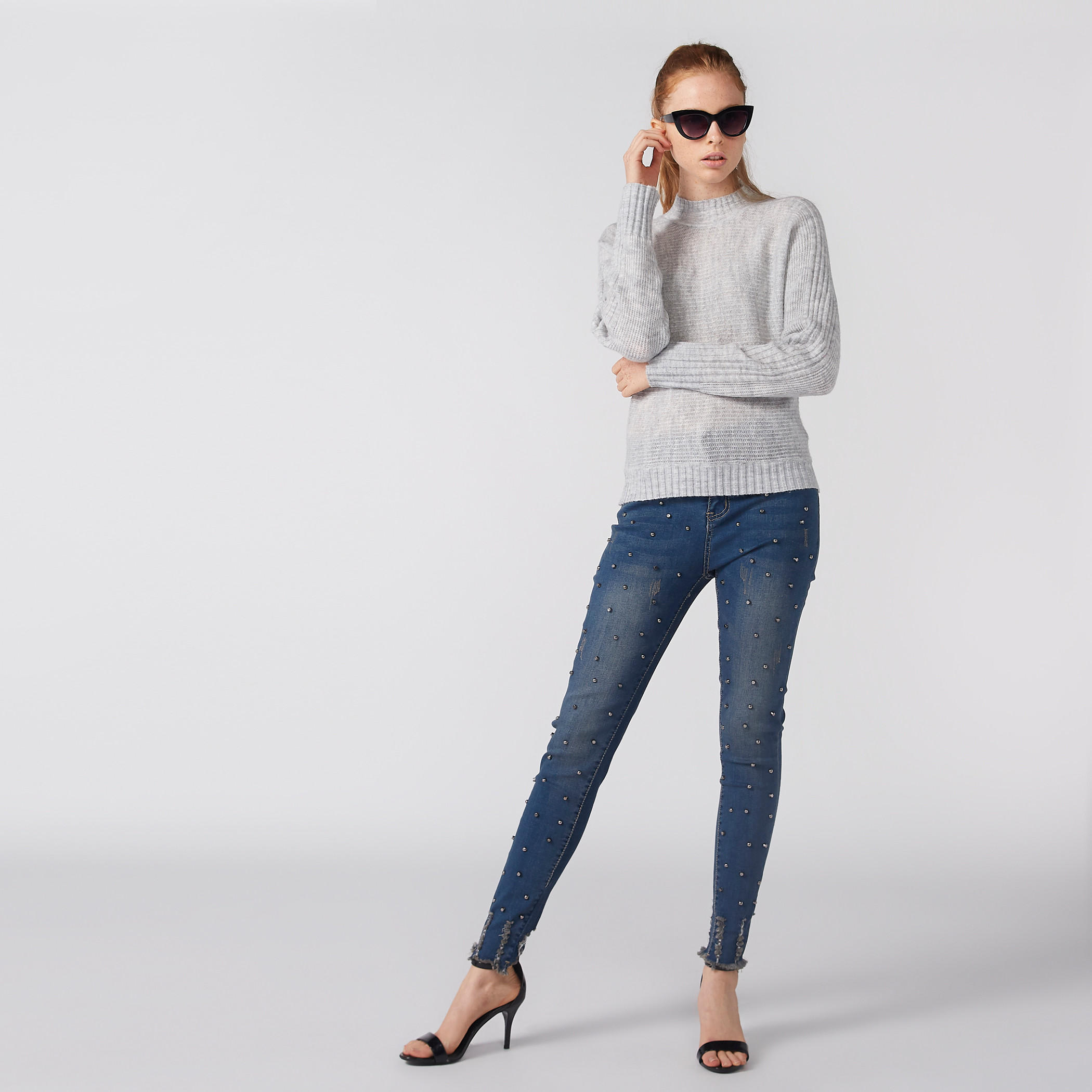 بنطال جينز مرصّع بزر إغلاق وجيوب-women-clothing-bottoms-jeans-image-3
