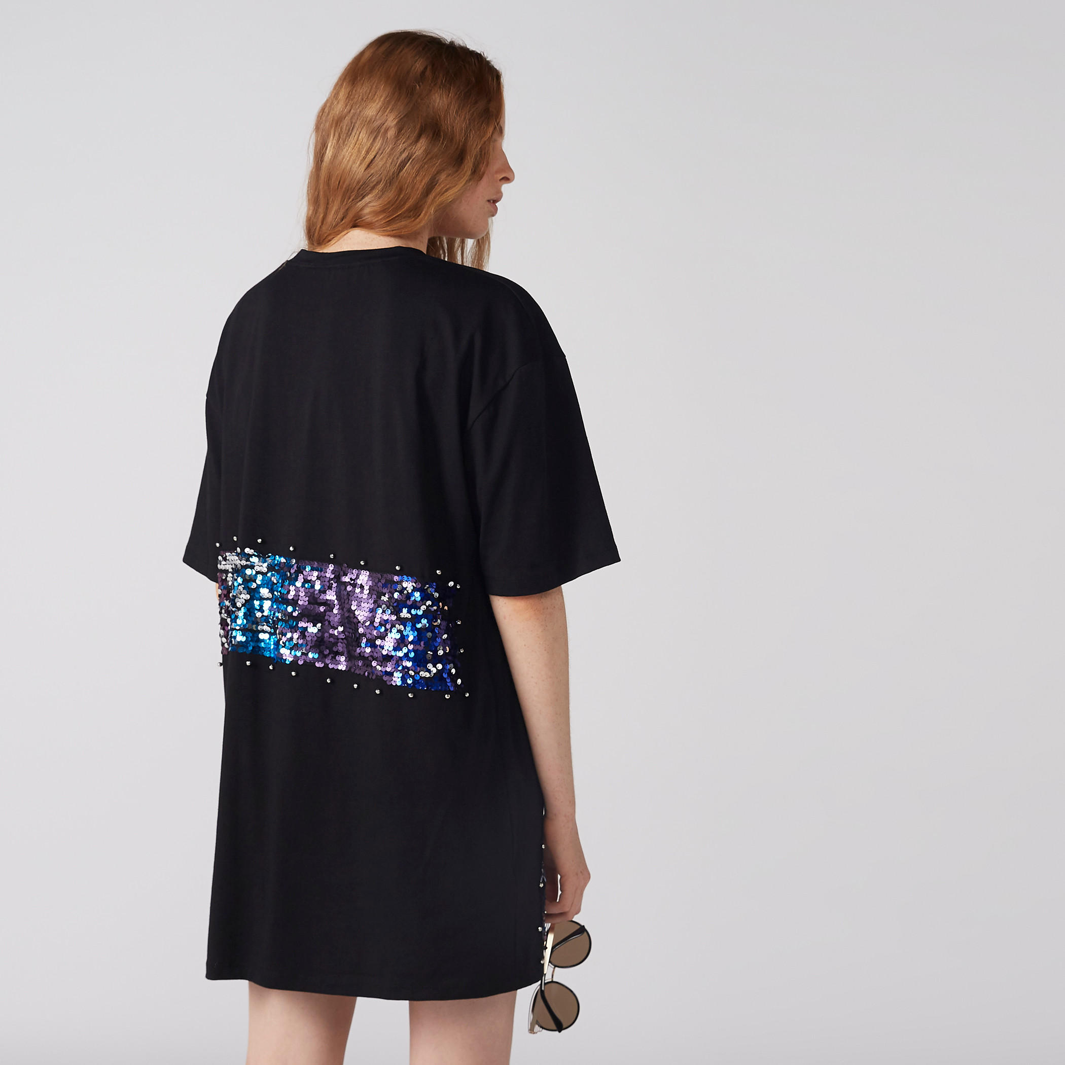 تيشيرت فضفاض بأكمام قصيرة مزيّن بالترتر-women-clothing-tshirts-image-1
