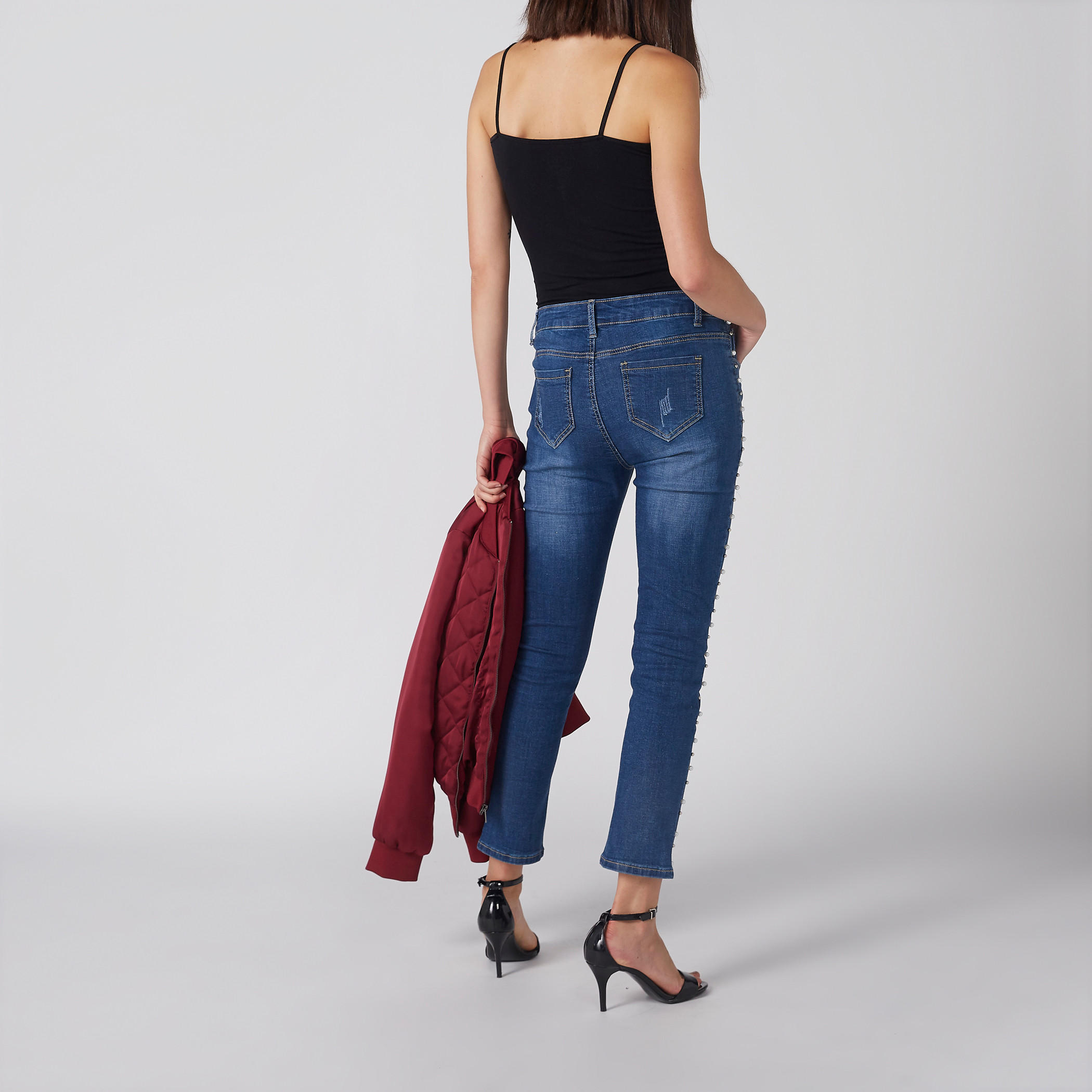 بنطال جينز بزر إغلاق وجيوب وتفاصيل لؤلؤ-women-clothing-bottoms-jeans-image-5
