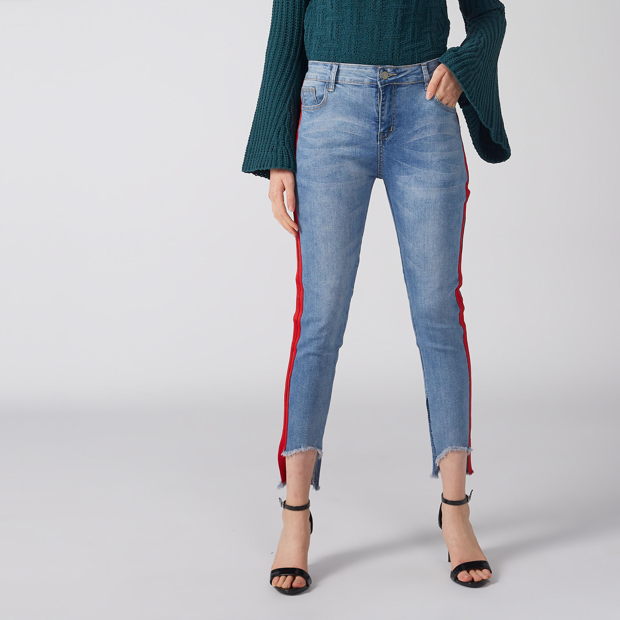 بنطال جينز بزر إغلاق وجيوب-women-clothing-bottoms-jeans-image-1