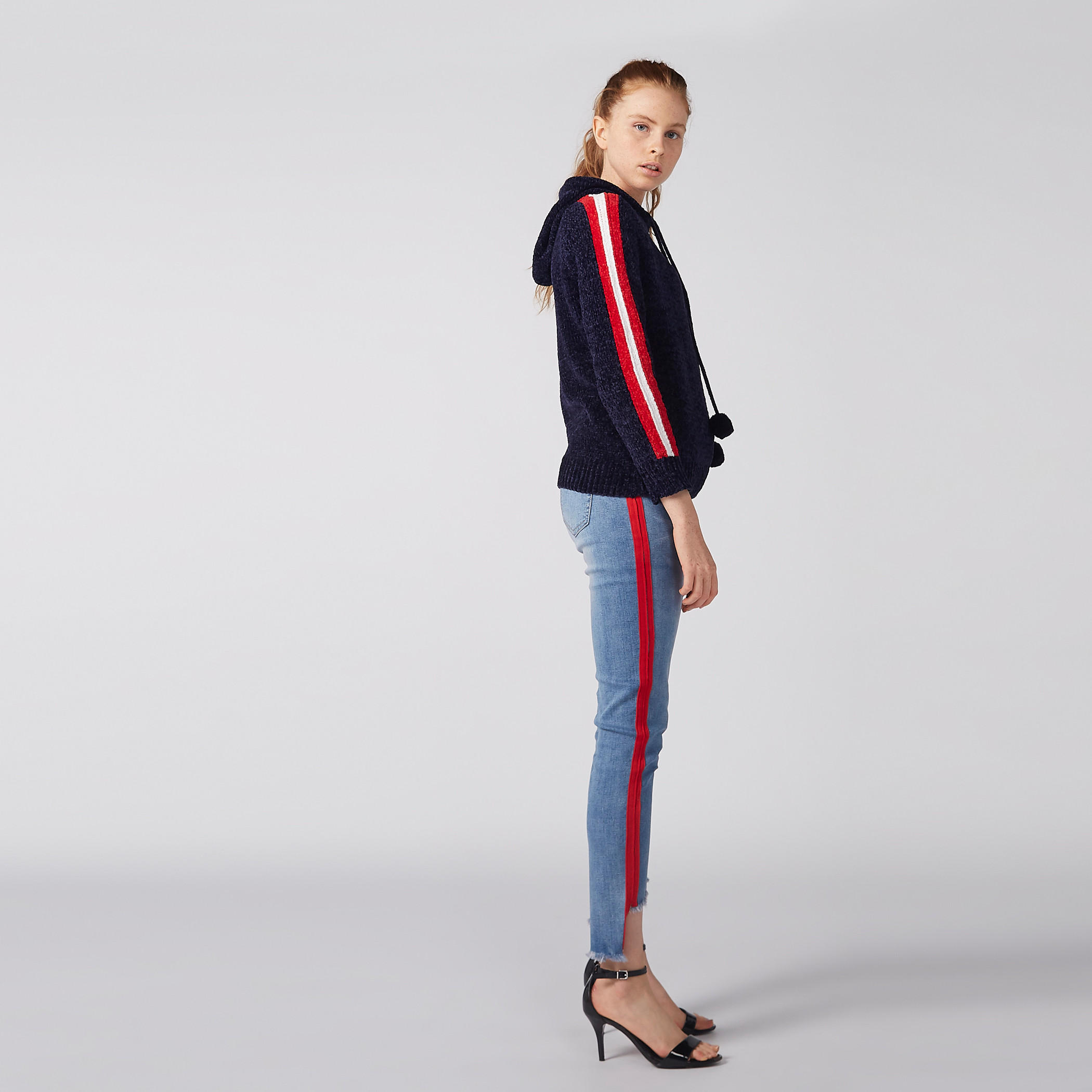 سويت شيرت بارز الملمس بأكمام طويلة وقبعة-women-winterwear-hoodiesandsweatshirts-hoodies-image-1