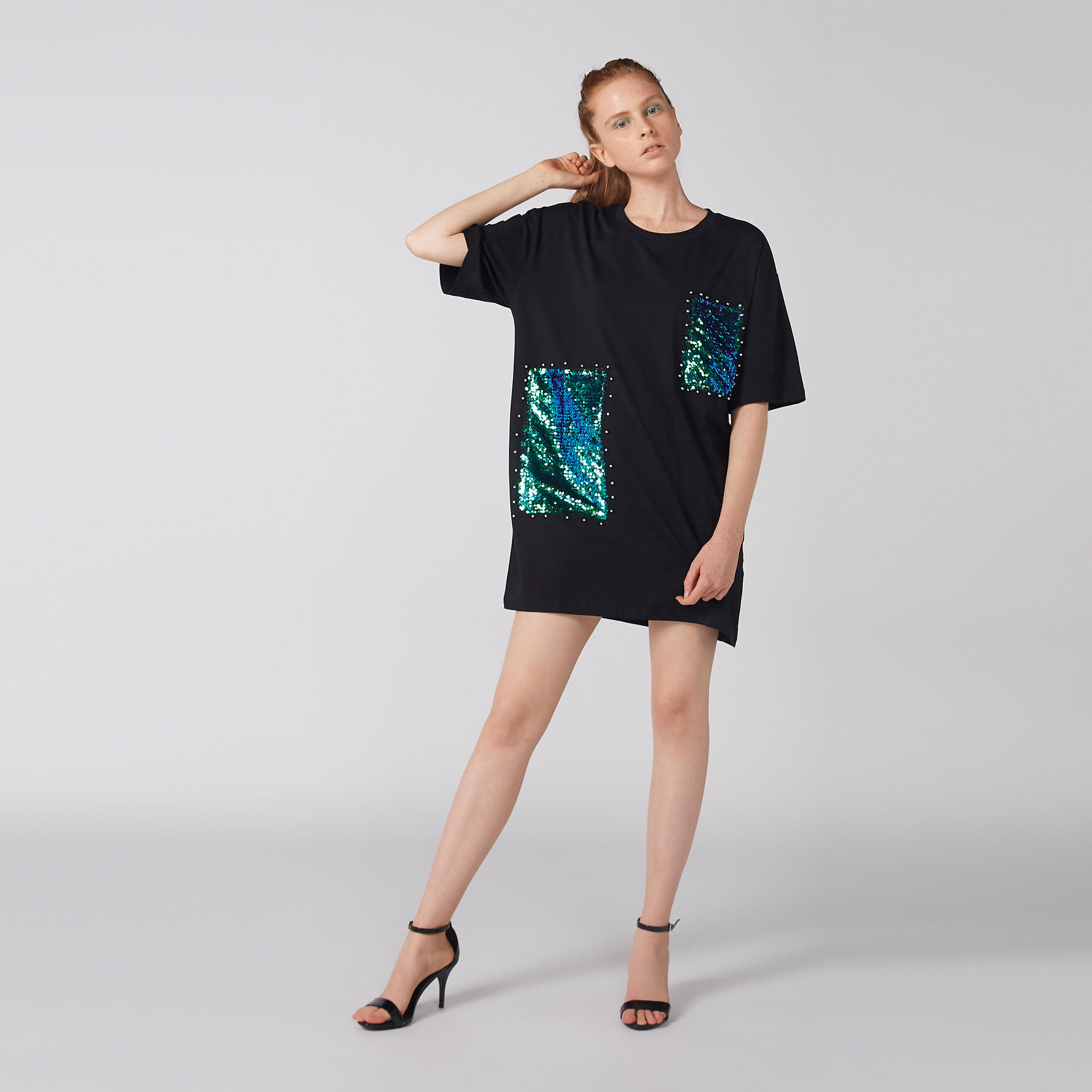 Sequin Detail Oversized T-Shirt with Short Sleeves-women-clothing-tshirts-image-1
