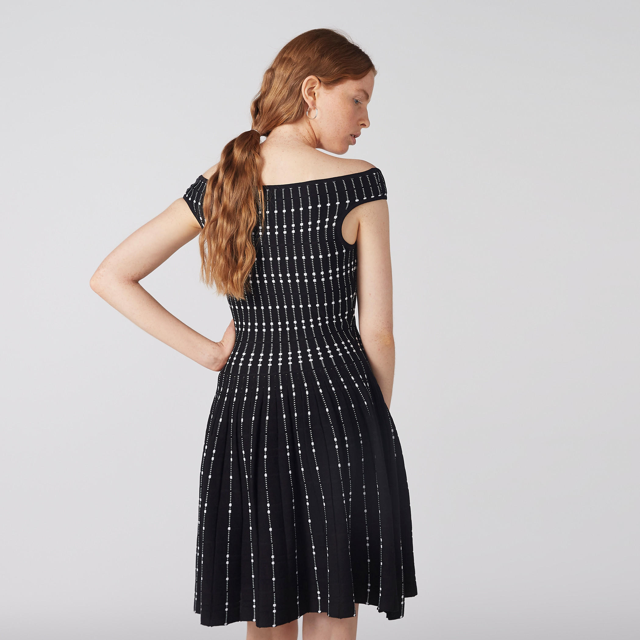 فستان ميدي بتصميم مكشوف الكتفين-women-clothing-dresses-image-5