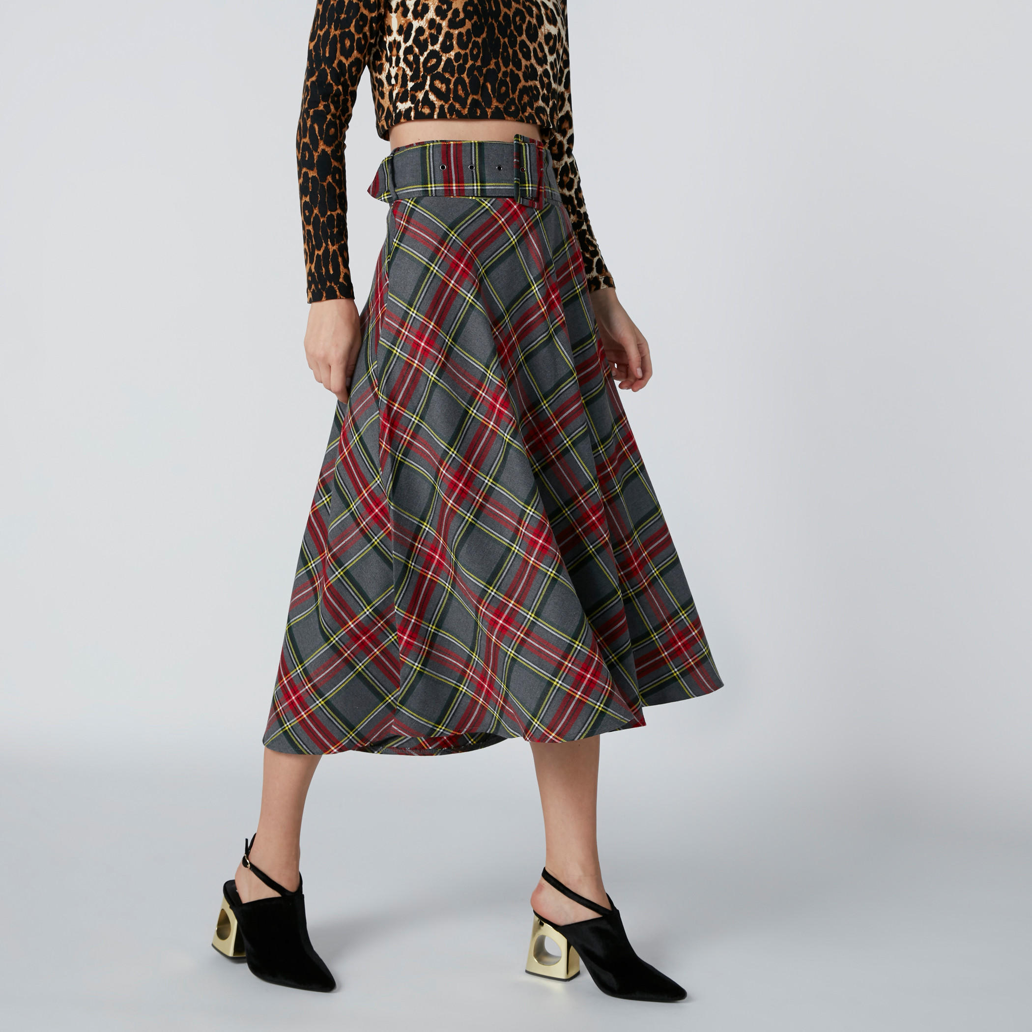 تنورة كاروهات متوسطة الطول بحزام-women-clothing-bottoms-skirts-image-1