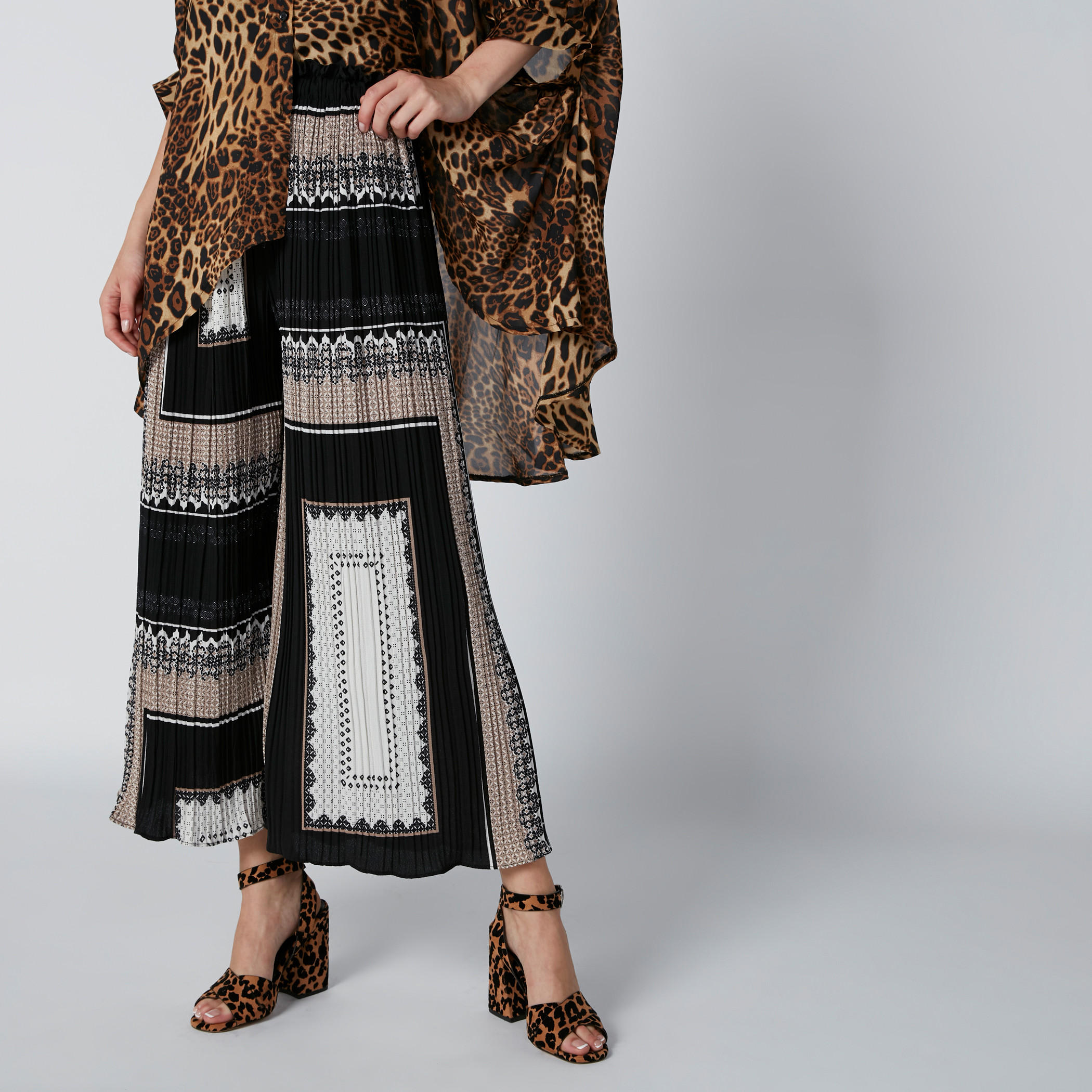 Printed Palazzo Pants in Regular Fit-women-clothing-bottoms-trousers-image-1