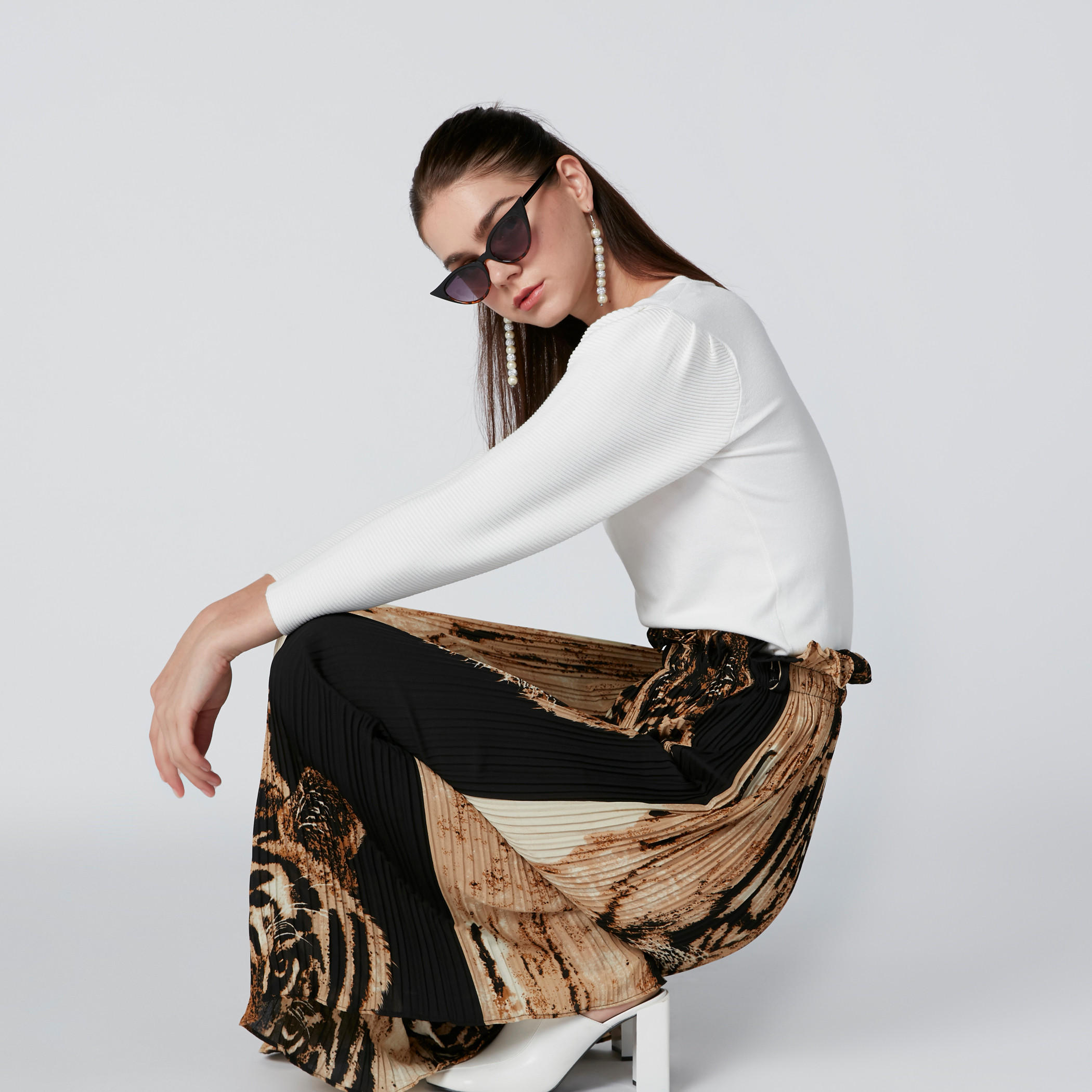 Tiger Printed Culottes with Elasticised Waistband-women-clothing-bottoms-trousers-image-3