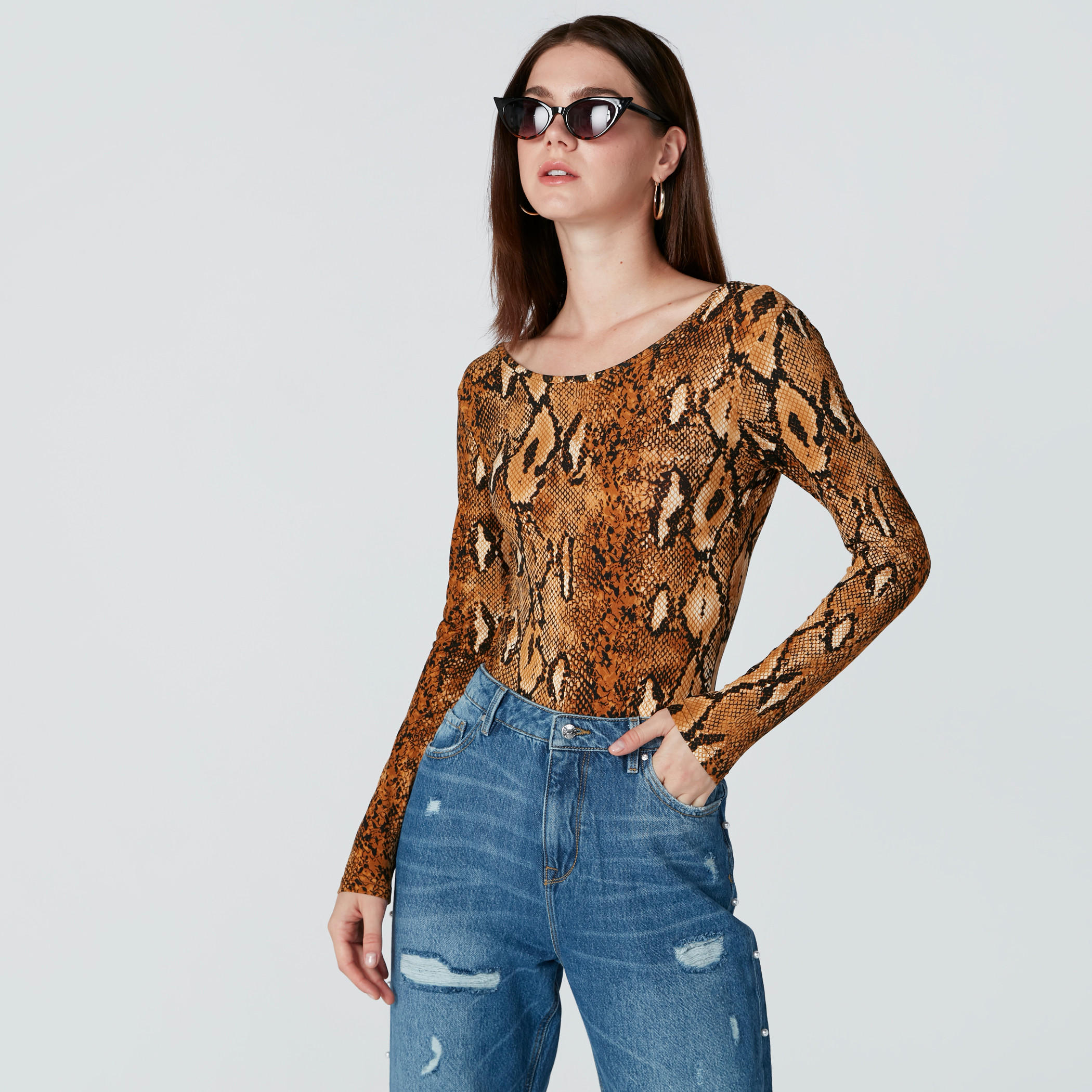 Animal Printed Top with Long Sleeves and Open Back-women-clothing-shirtsandblouses-blouses-image-1