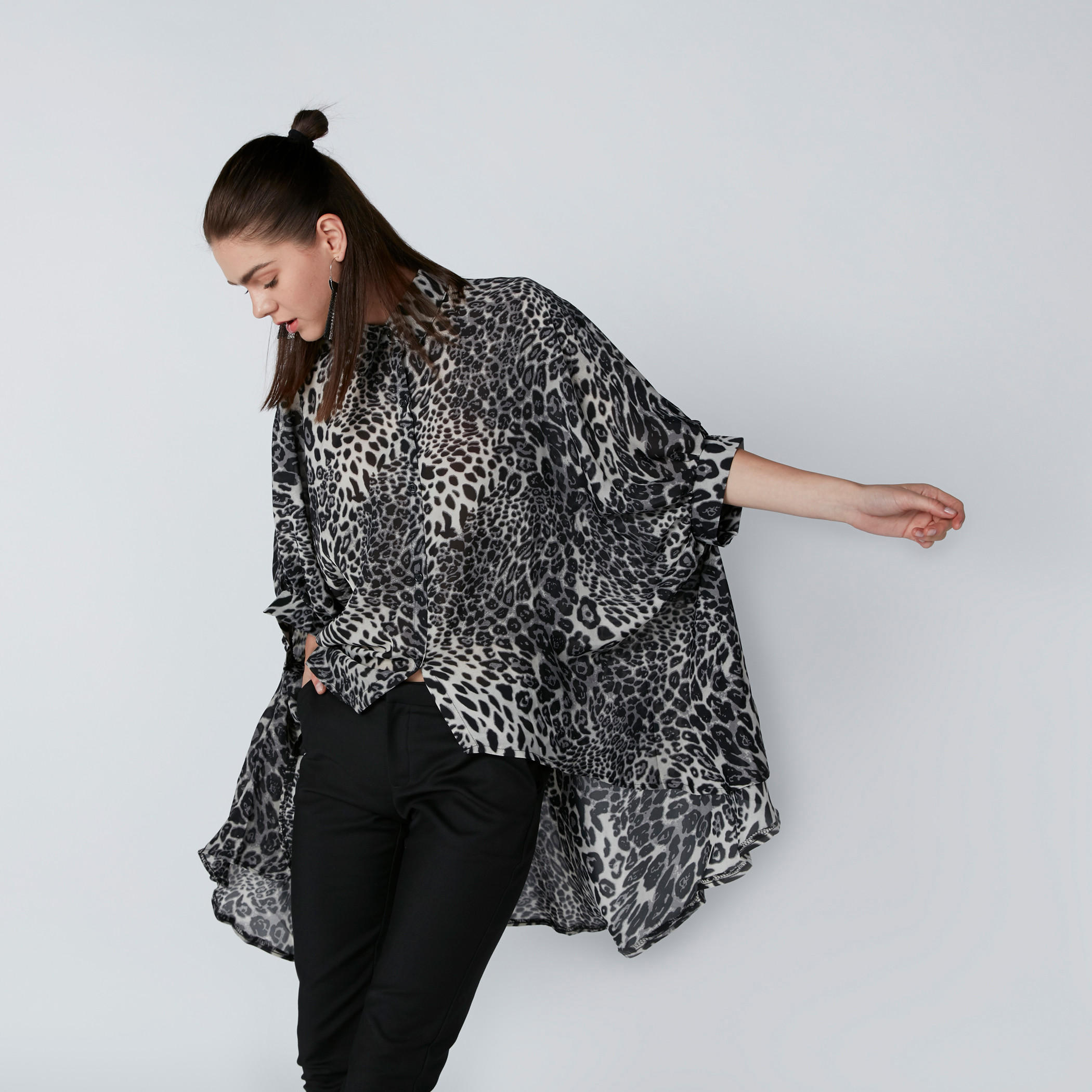 قميص مقاس كبير بطبعات حيوانات وأكمام 3/4-women-clothing-shirtsandblouses-shirts-image-1