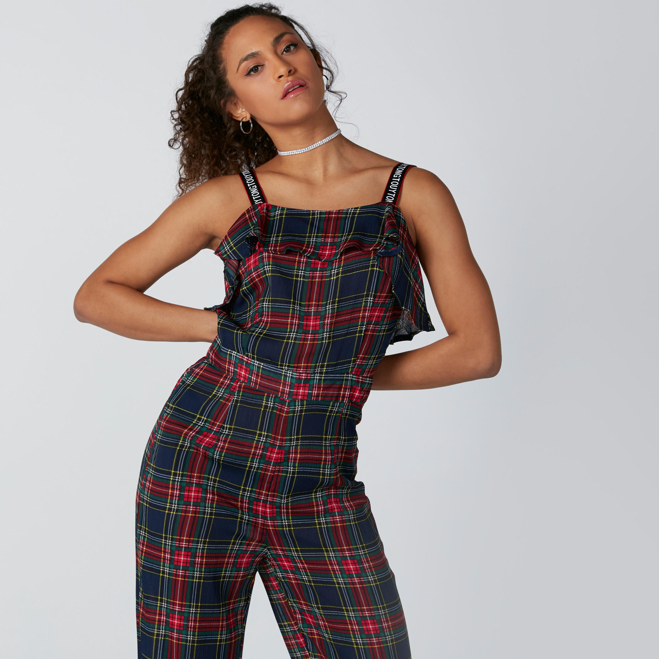 أفرول كاروهات بياقة كشكش وحمّالات بطبعات-women-clothing-jumpsuits-image-6