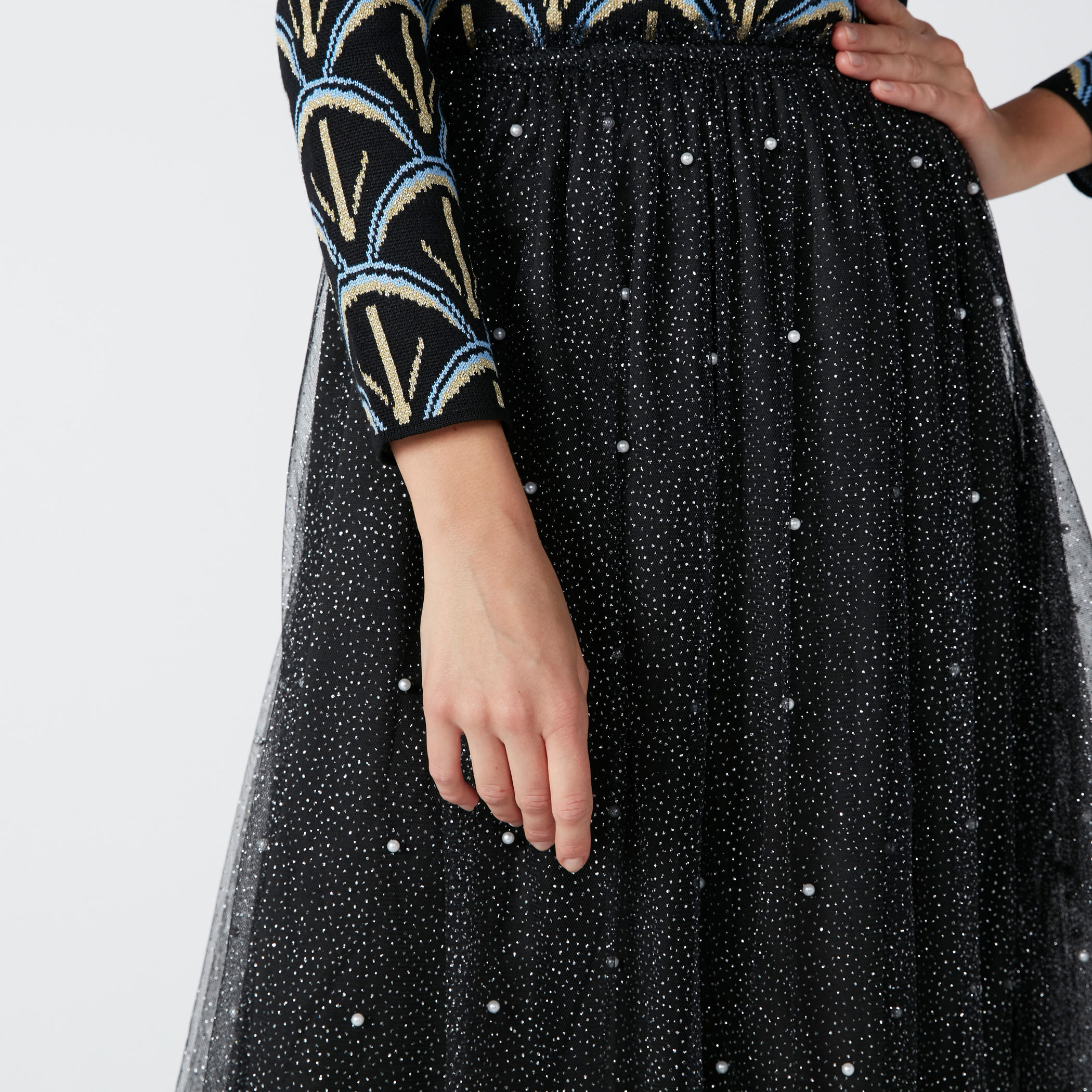 تنورة مزيّنة بخصر مطّاطي وحوّاف غير مستوية-women-clothing-bottoms-skirts-image-5
