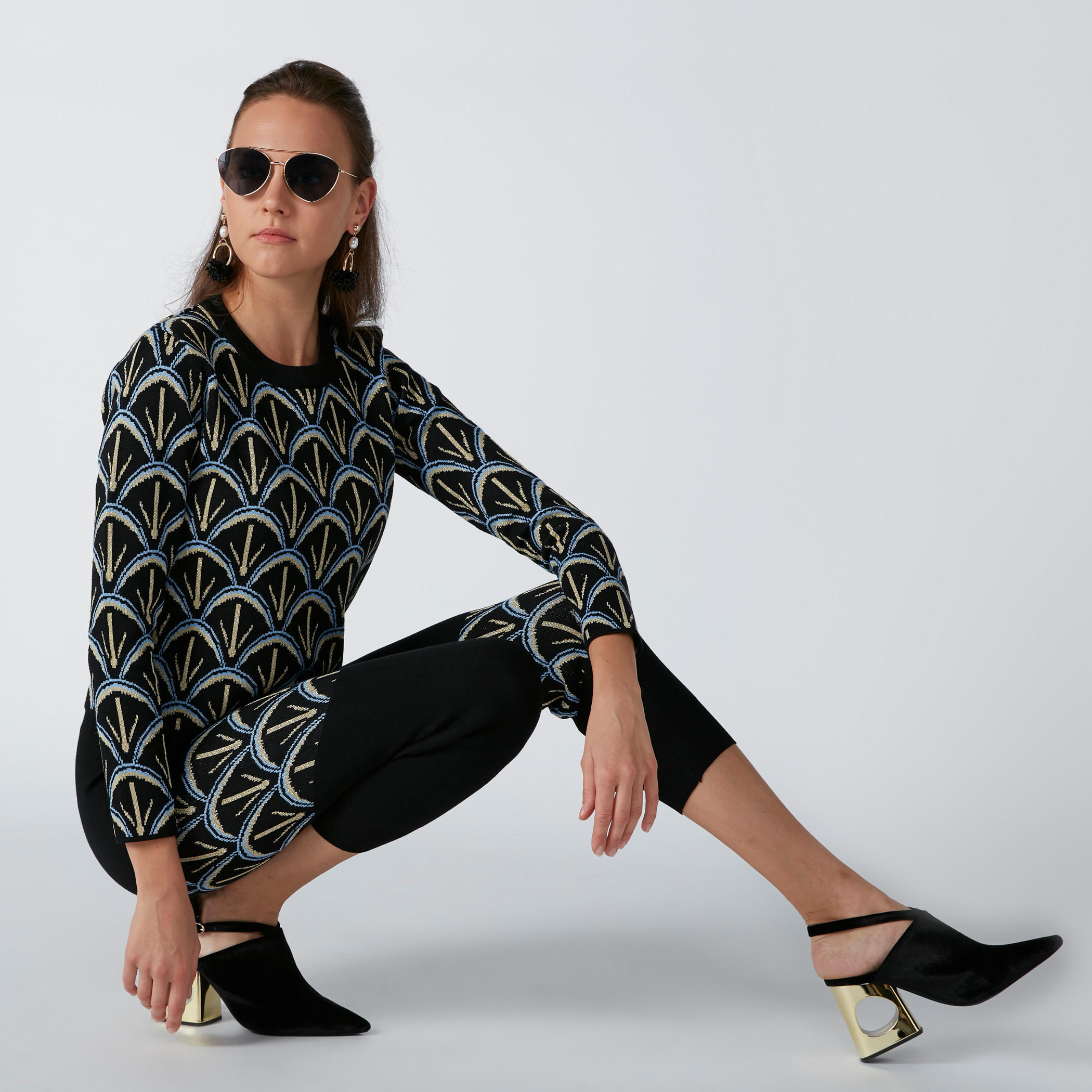 بلوزة بياقة مستديرة وأكمام طويلة وطبعات-women-clothing-shirtsandblouses-blouses-image-3