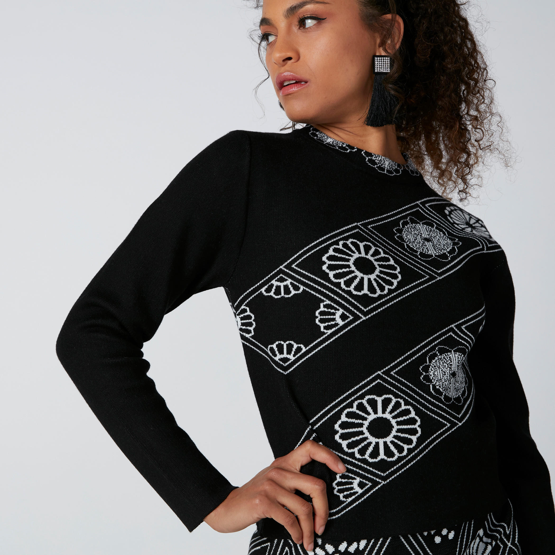 بلوزة بياقة مستديرة وأكمام طويلة-women-clothing-cardigansandjumpers-jumpers-image-1