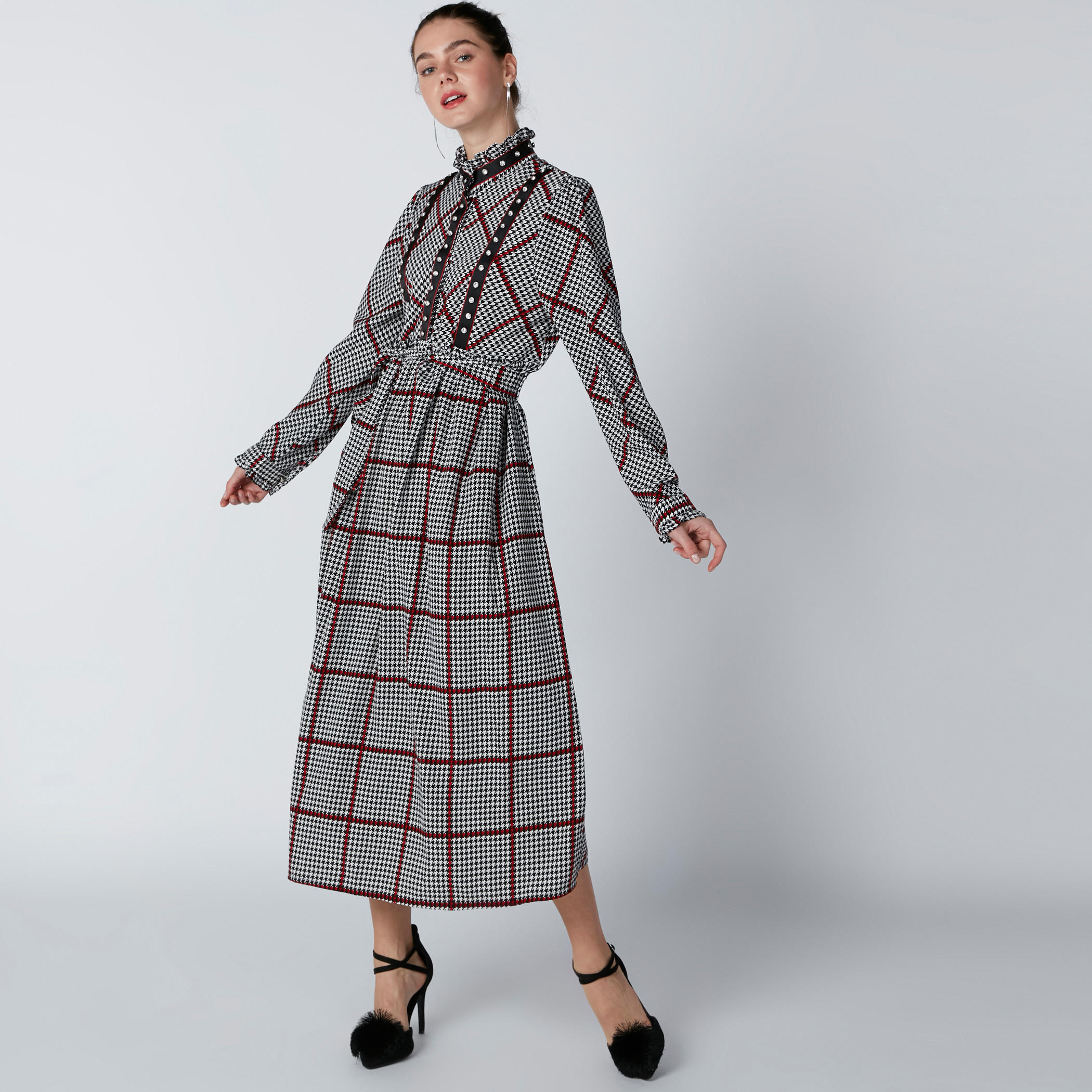 فستان ميدي كاروهات بأكمام طويلة وحزام رباط-women-clothing-dresses-image-3