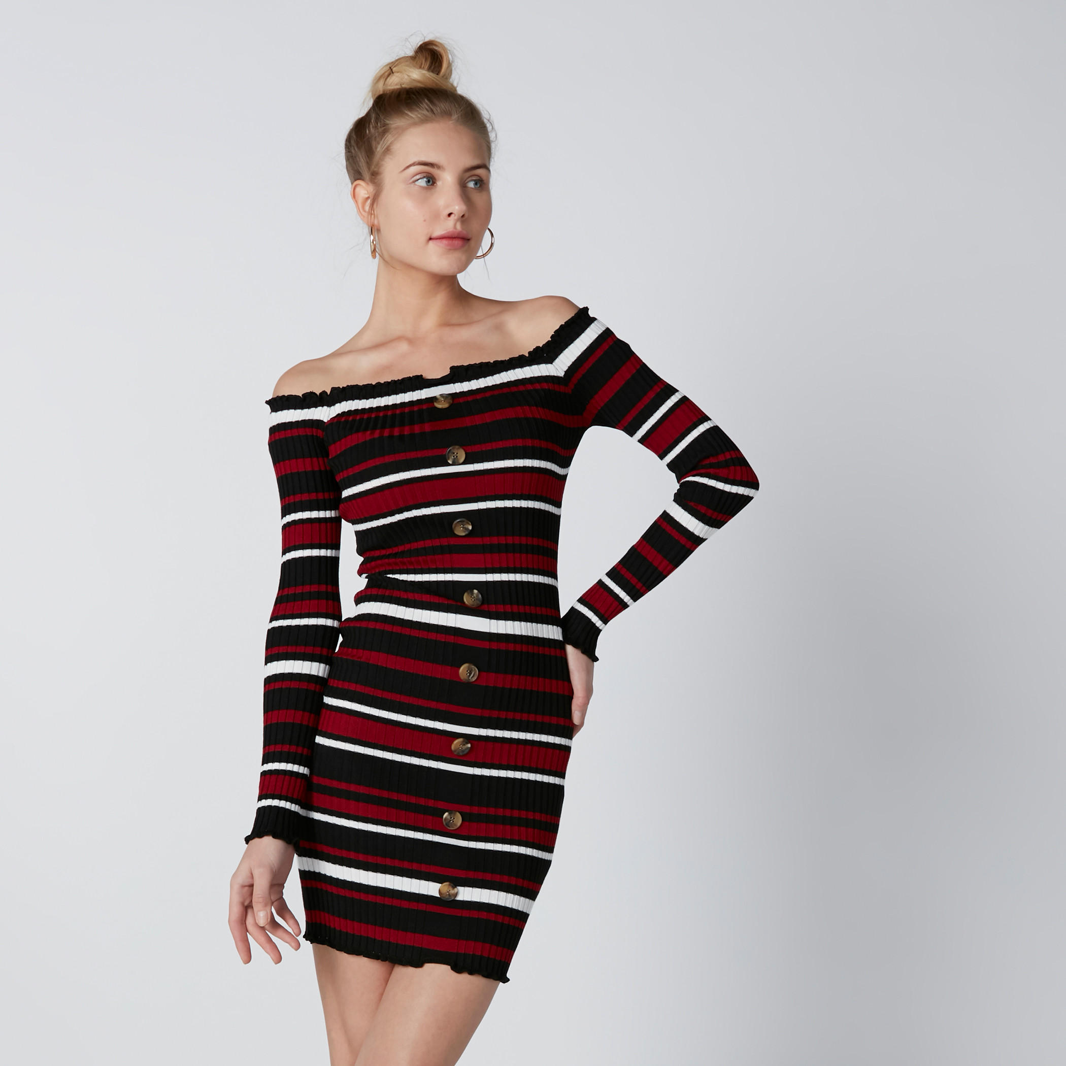 فستان قصير مقلّم بأكتاف مكشوفة وأكمام طويلة-women-clothing-dresses-image-2