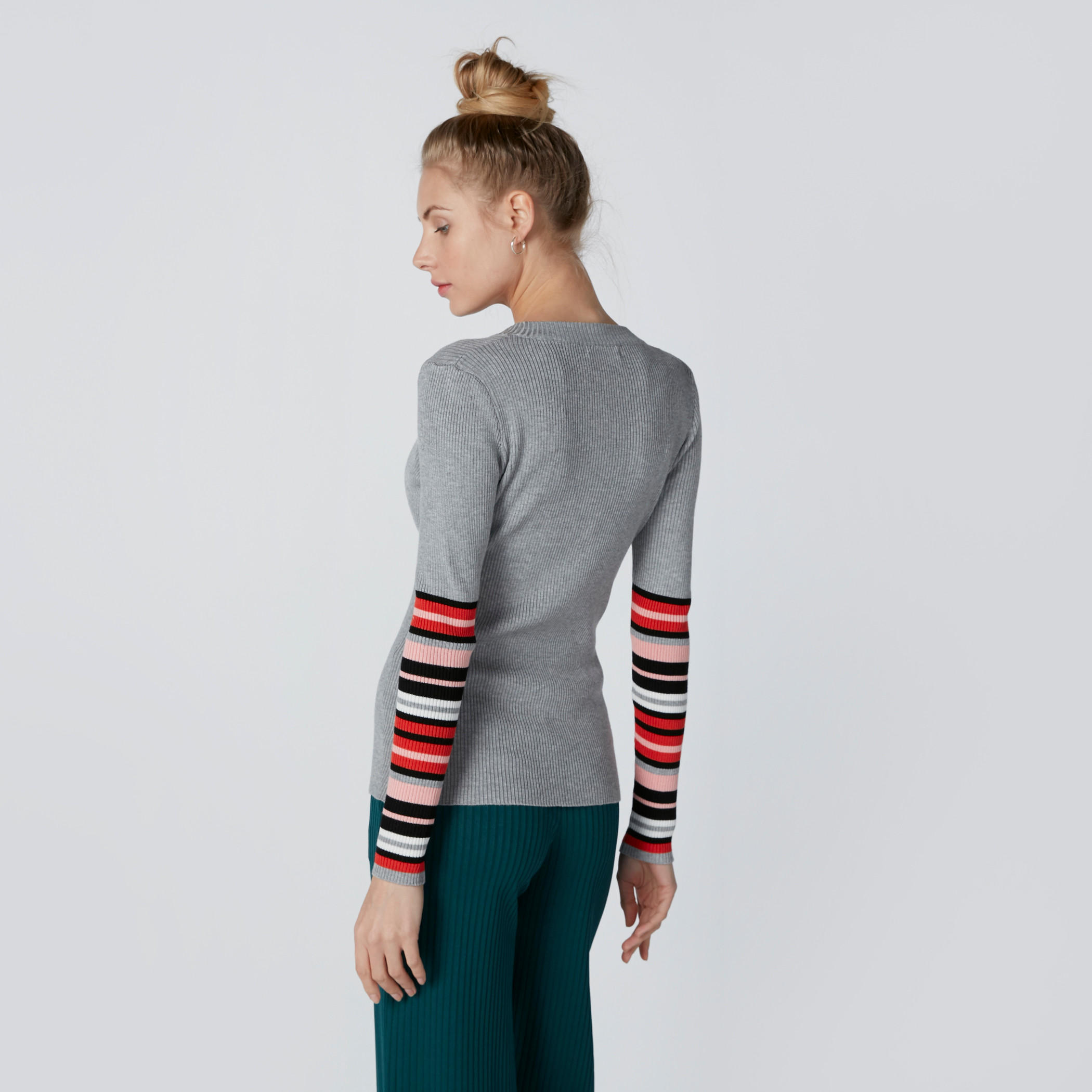 تيشيرت مضلع بأكمام طويلة مقلّمة-women-clothing-cardigansandjumpers-jumpers-image-2