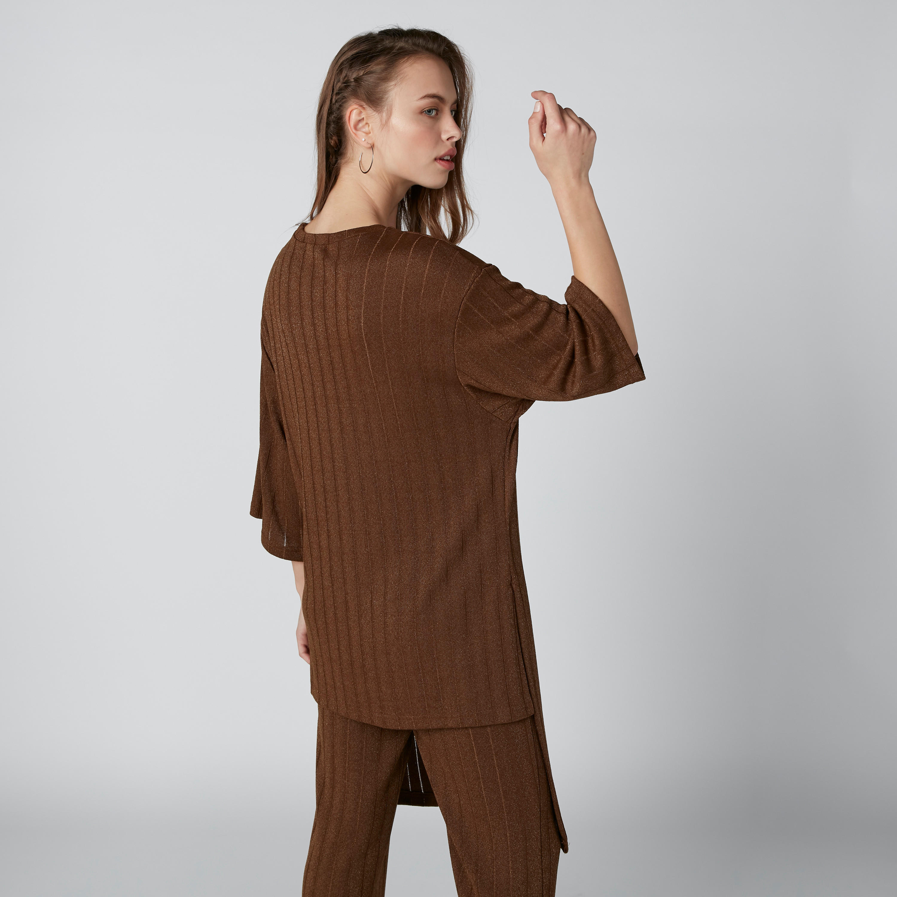 بلوزة مضلّعة بأكمام 3/4 وحوّاف غير مستوية-women-clothing-shirtsandblouses-blouses-image-2