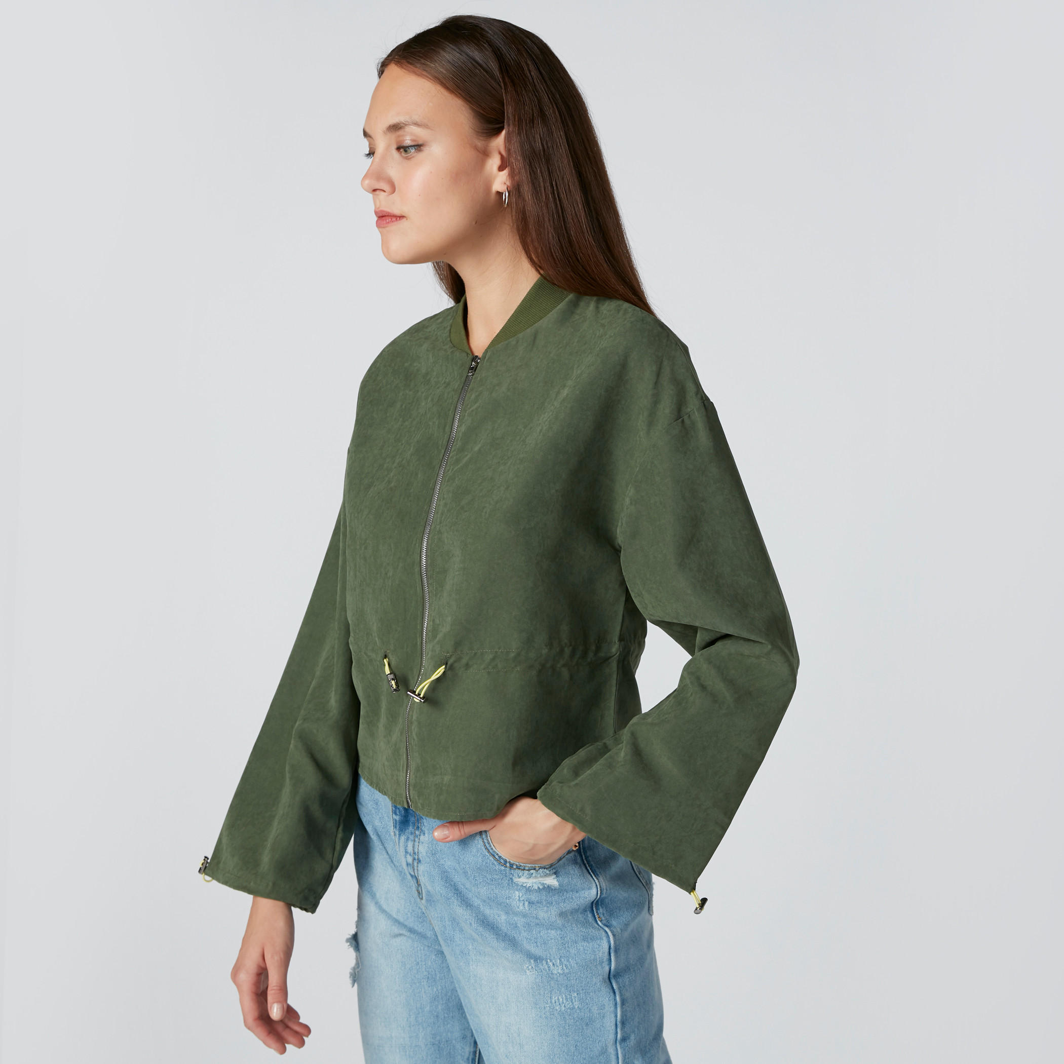 جاكيت بأكمام واسعة وسحّاب إغلاق-women-winterwear-coatsandjackets-jackets-image-2