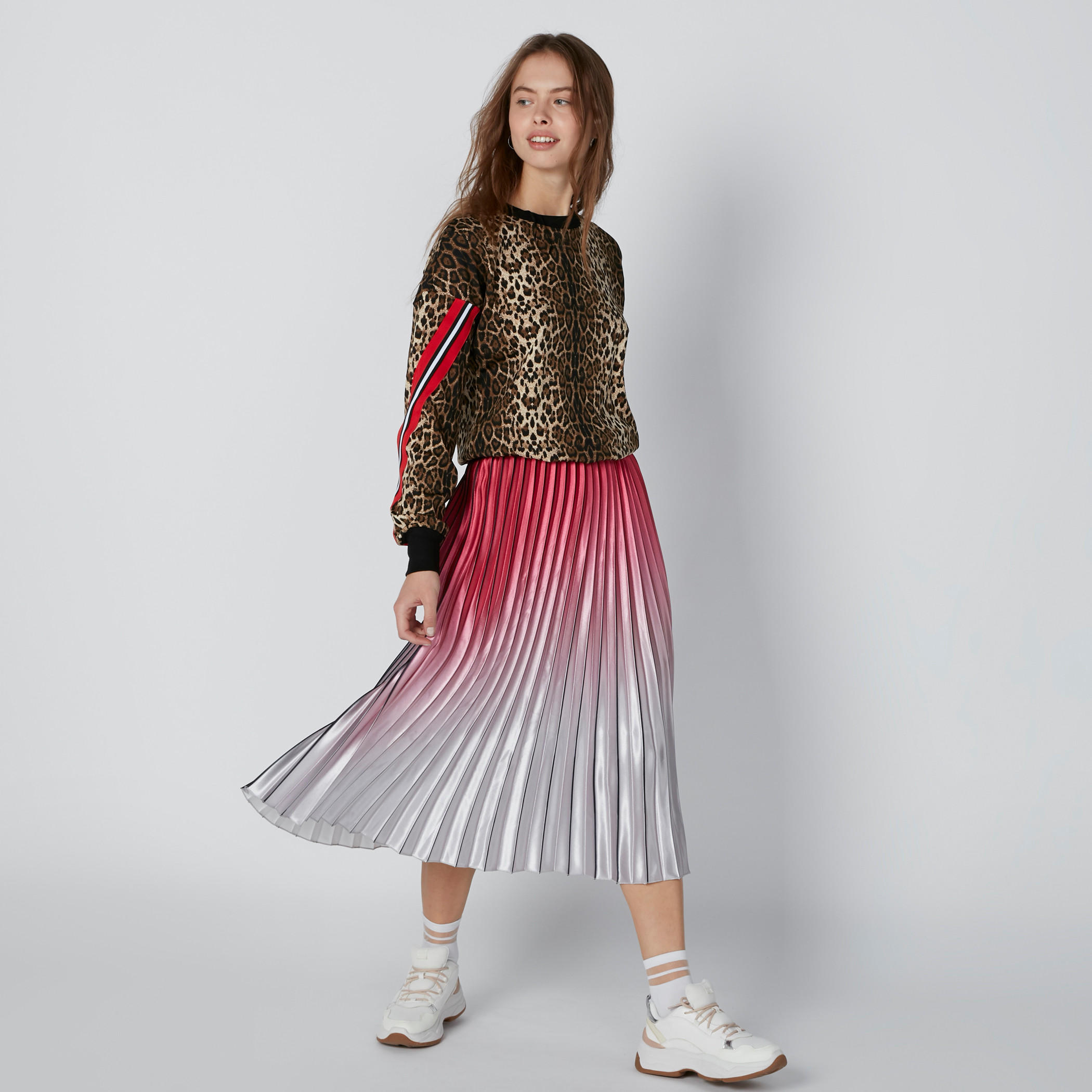 سويت شيرت بطبعات-women-winterwear-hoodiesandsweatshirts-sweatshirts-image-1