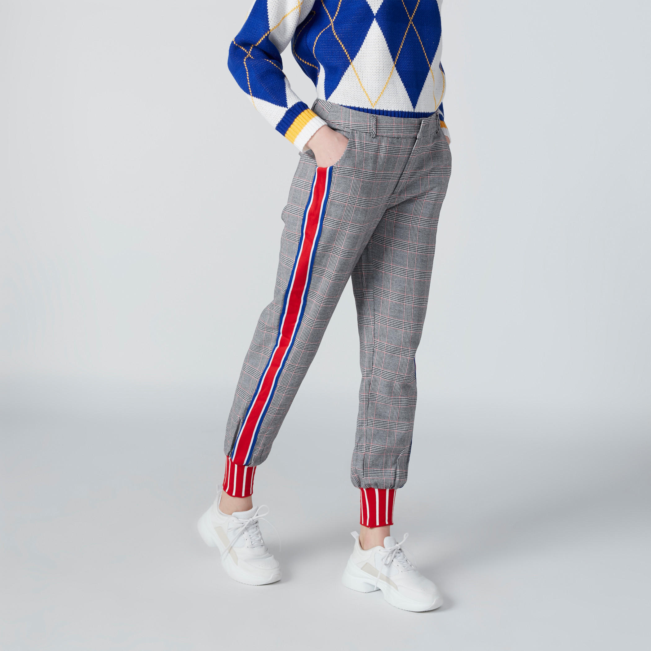 بنطال رياضي كاروهات طويل بأساور مطّاطية وجيوب-women-clothing-bottoms-joggers-image-3