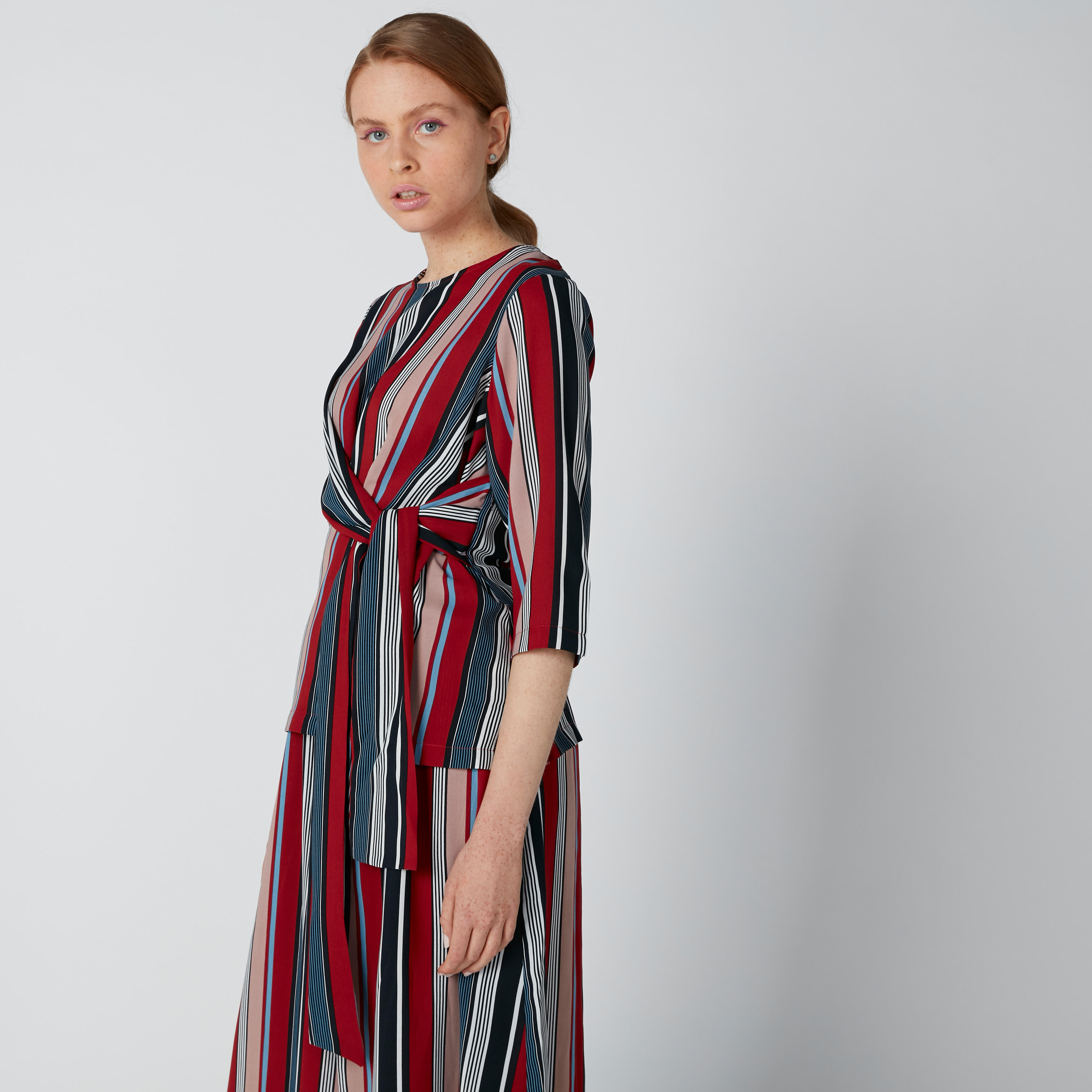 بلوزة مقلّمة بأكمام 3/4 وأربطة-women-clothing-shirtsandblouses-blouses-image-3