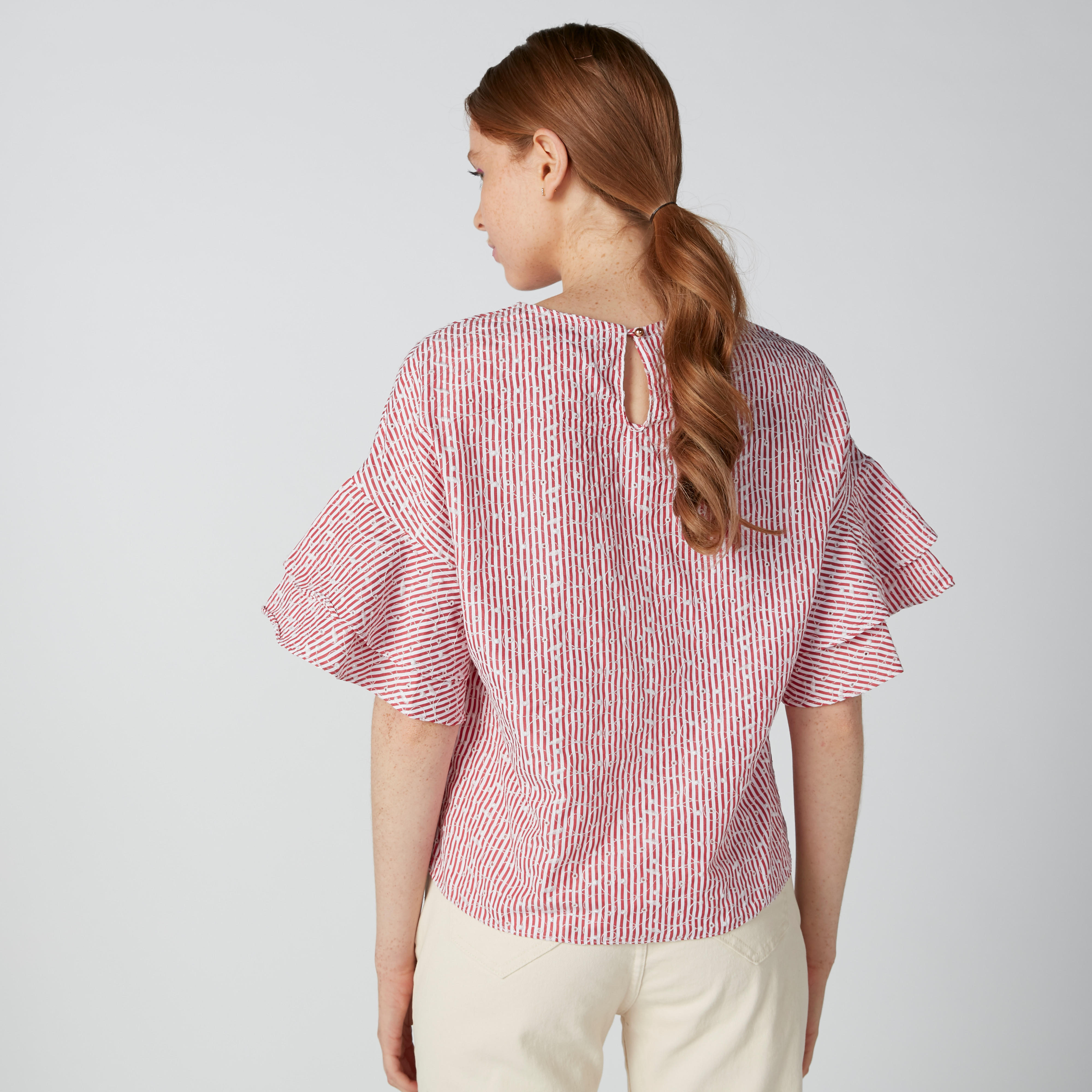 بلوزة مقلّمة بياقة مستديرة وأكمام كشكش متعددة الطبقات-women-clothing-shirtsandblouses-blouses-image-3