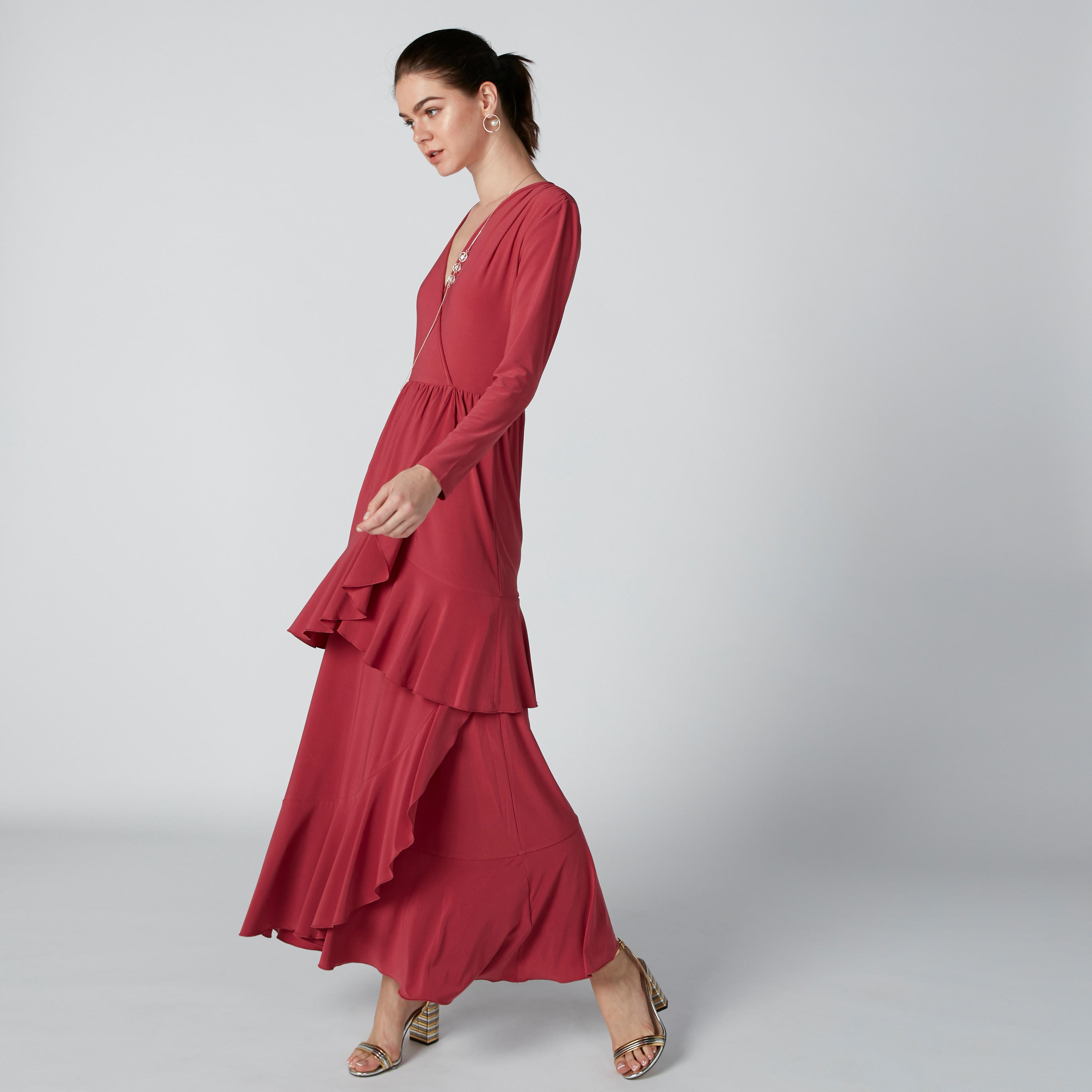 فستان طويل متعدد الطبقات بياقة V وأكمام طويلة-women-clothing-dresses-image-3