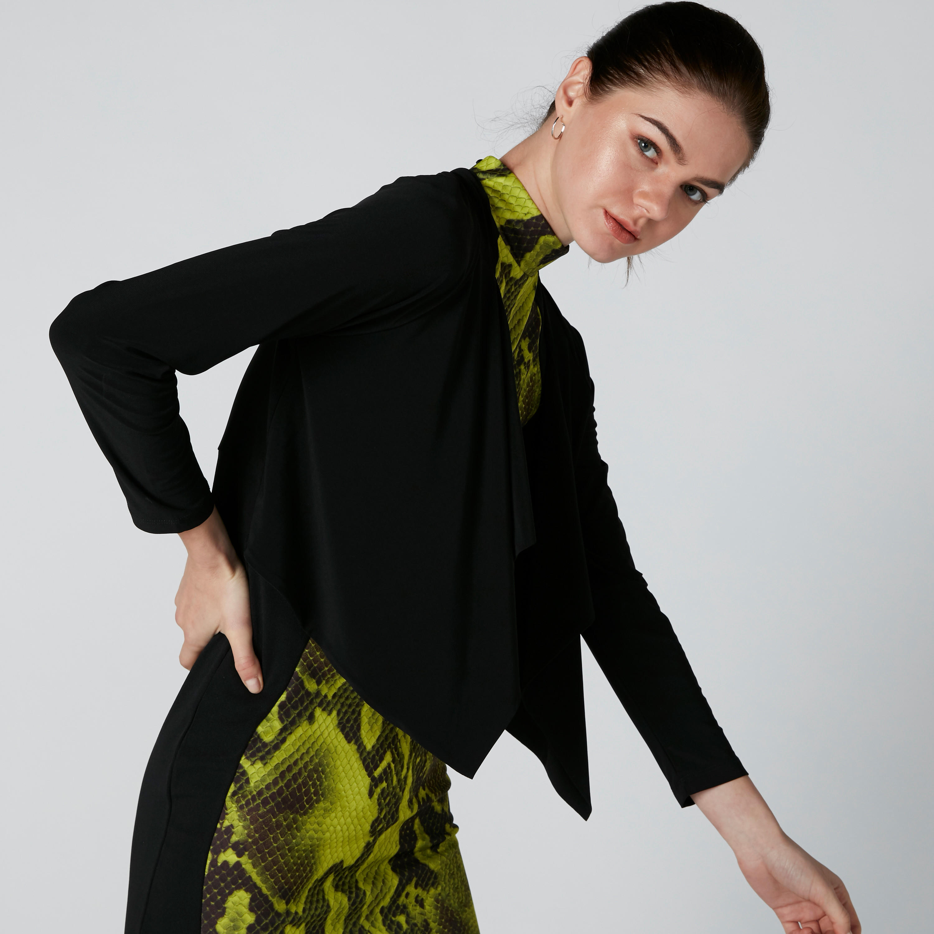 سترة مفتوحة من الأمام بأكمام طويلة-women-winterwear-cardigansandjumpers-cardigans-image-1