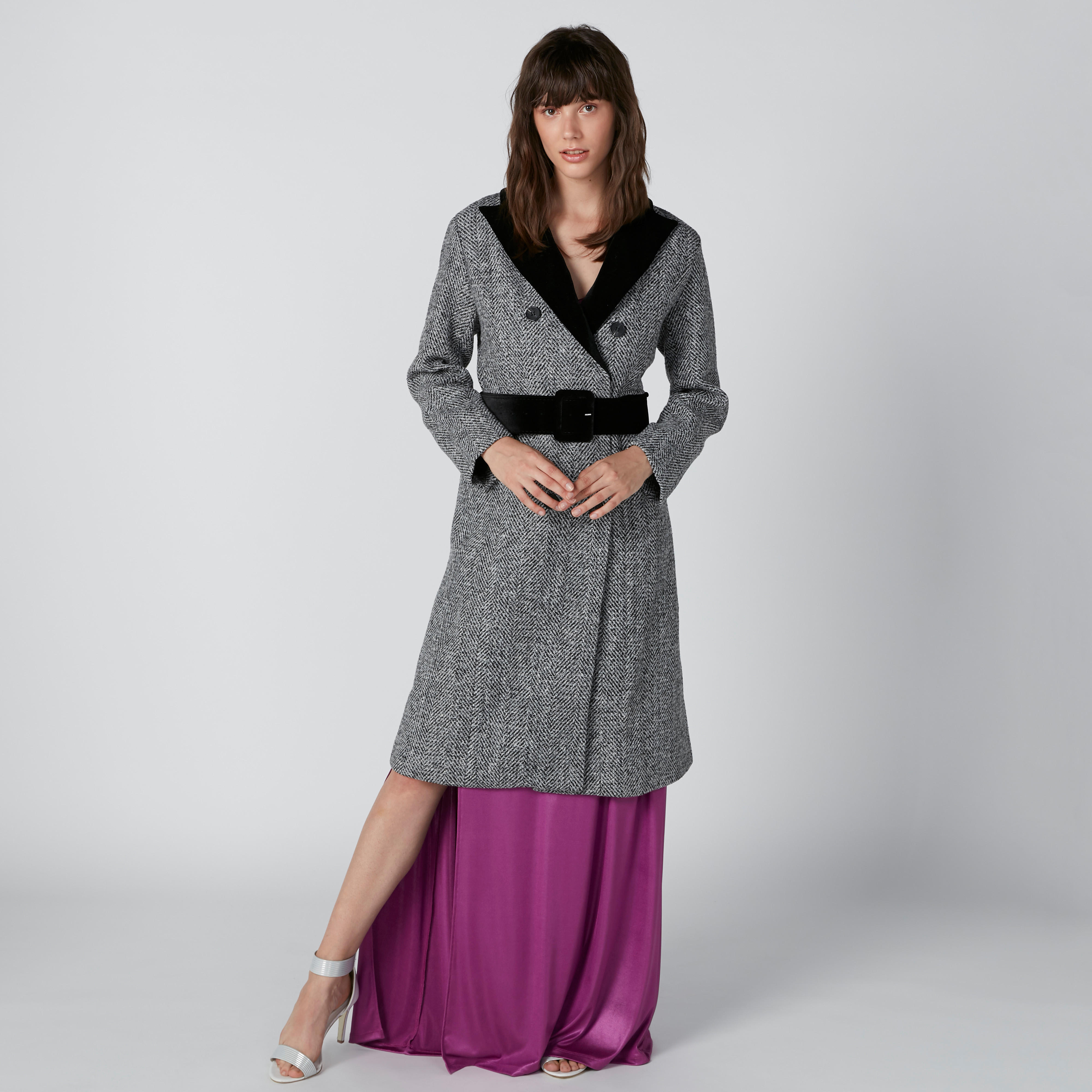 معطف طويل بقصّة عادية بأكمام طويلة-women-clothing-coatsandjackets-coats-image-3