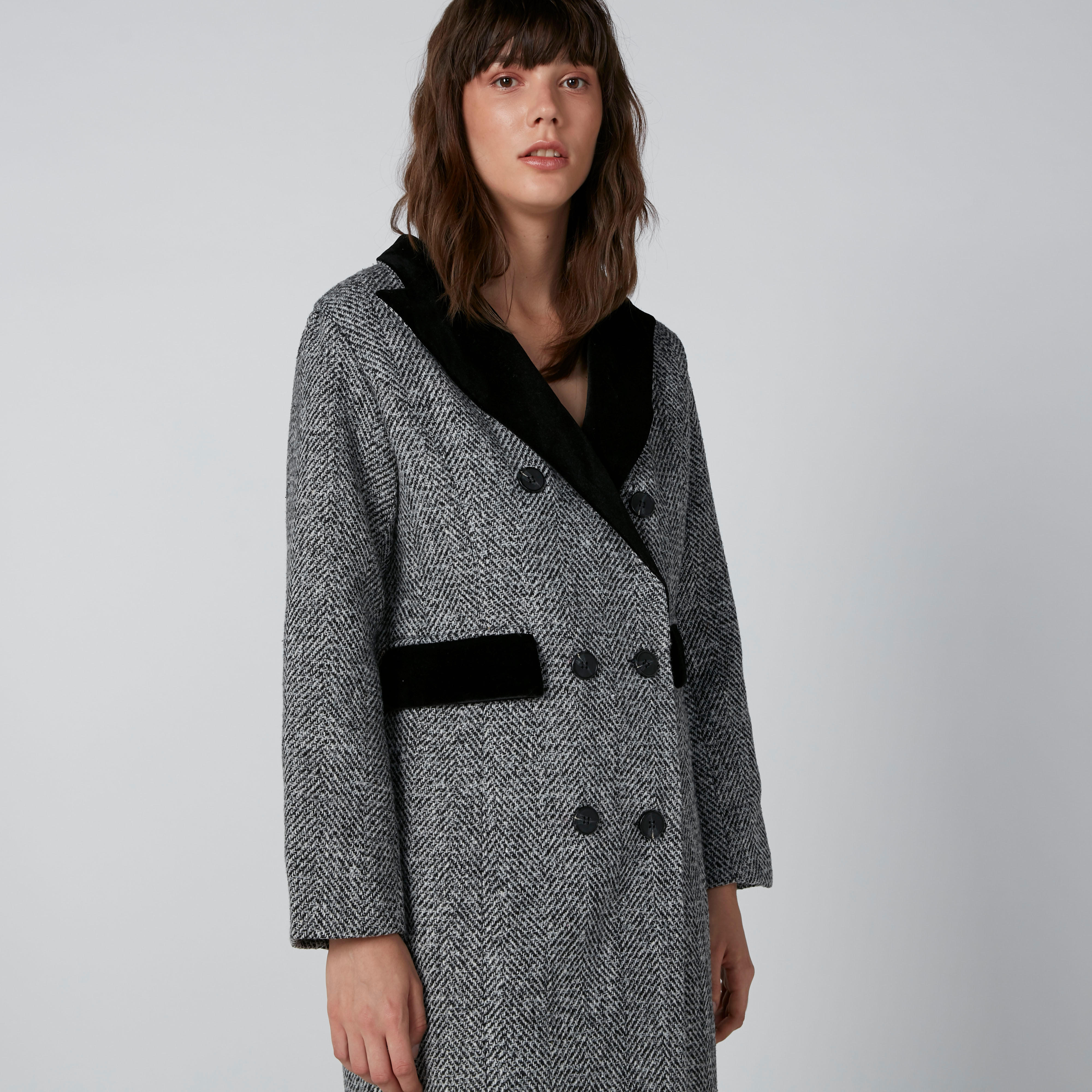 معطف طويل بقصّة عادية بأكمام طويلة-women-clothing-coatsandjackets-coats-image-1