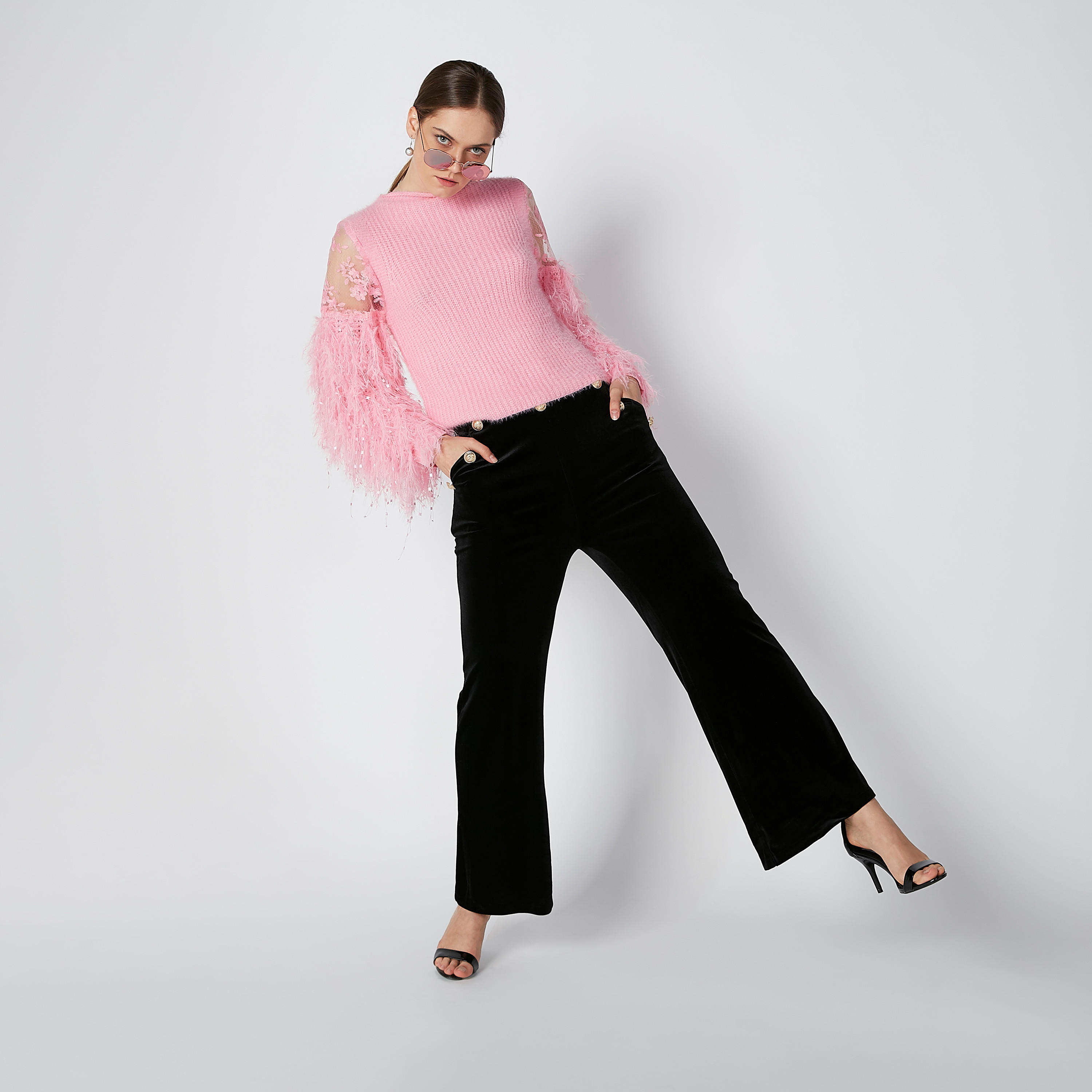 بنطال بالازو طويل بقصّة سليم وخصر مرتفع وأزرار-women-clothing-bottoms-trousers-image-1