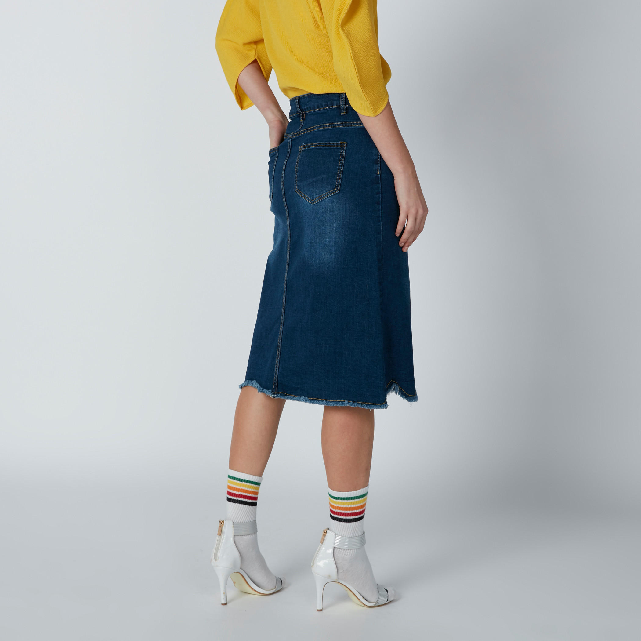 تنورة متوسطة الطول بزر إغلاق وجيوب وحوّاف غير مستوية-women-clothing-bottoms-skirts-image-2
