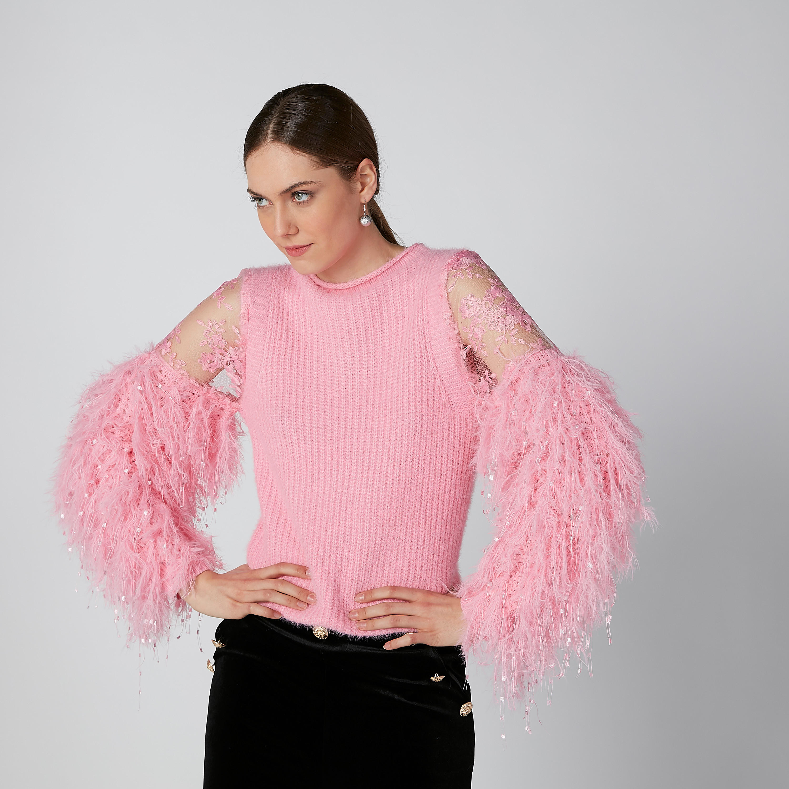 بلوزة بأكمام قطيفة طويلة وتفاصيل دانتيل-women-clothing-cardigansandjumpers-jumpers-image-1