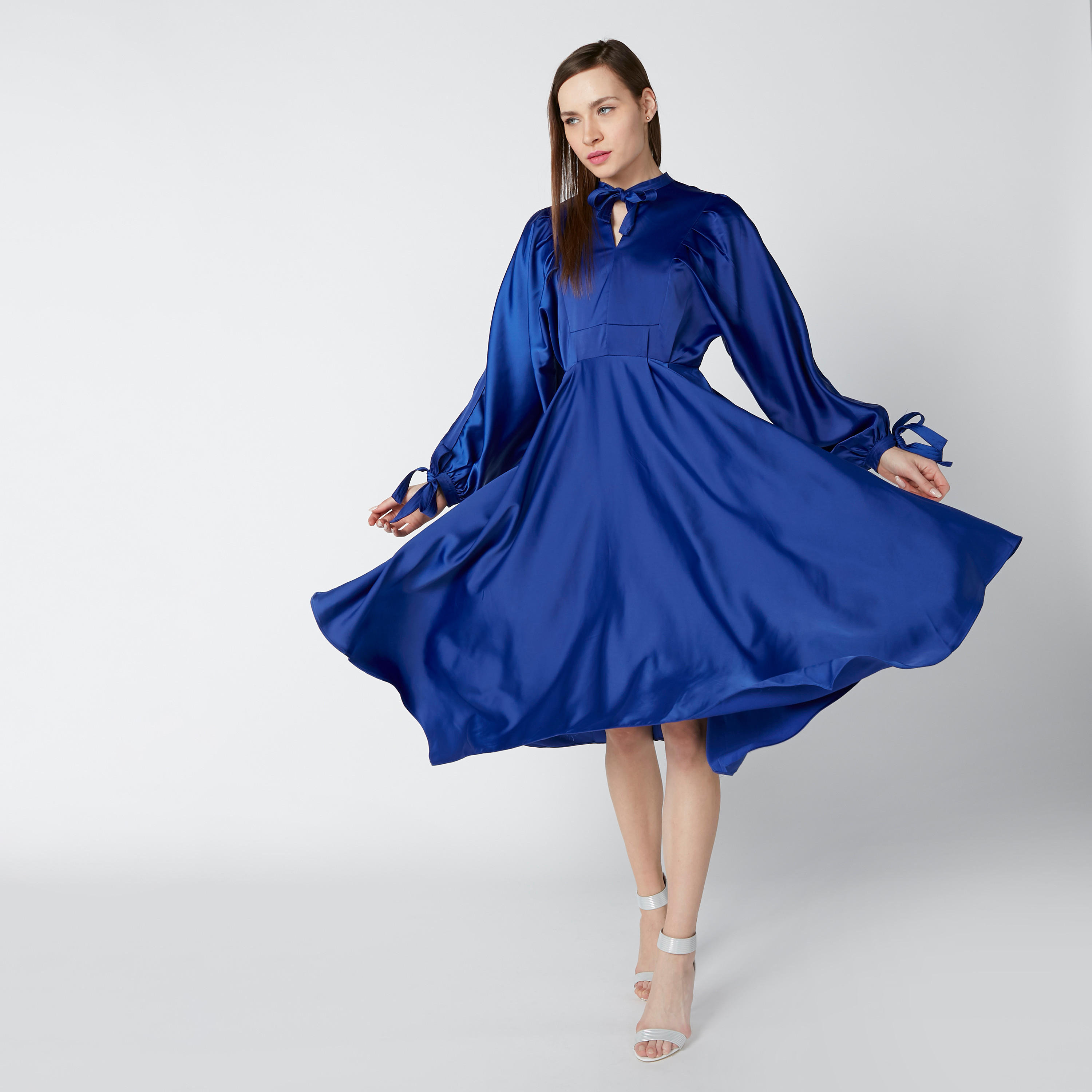 فستان متوسط الطول بأربطة وجيوب وحوّاف غير مستوية-women-clothing-dresses-image-1