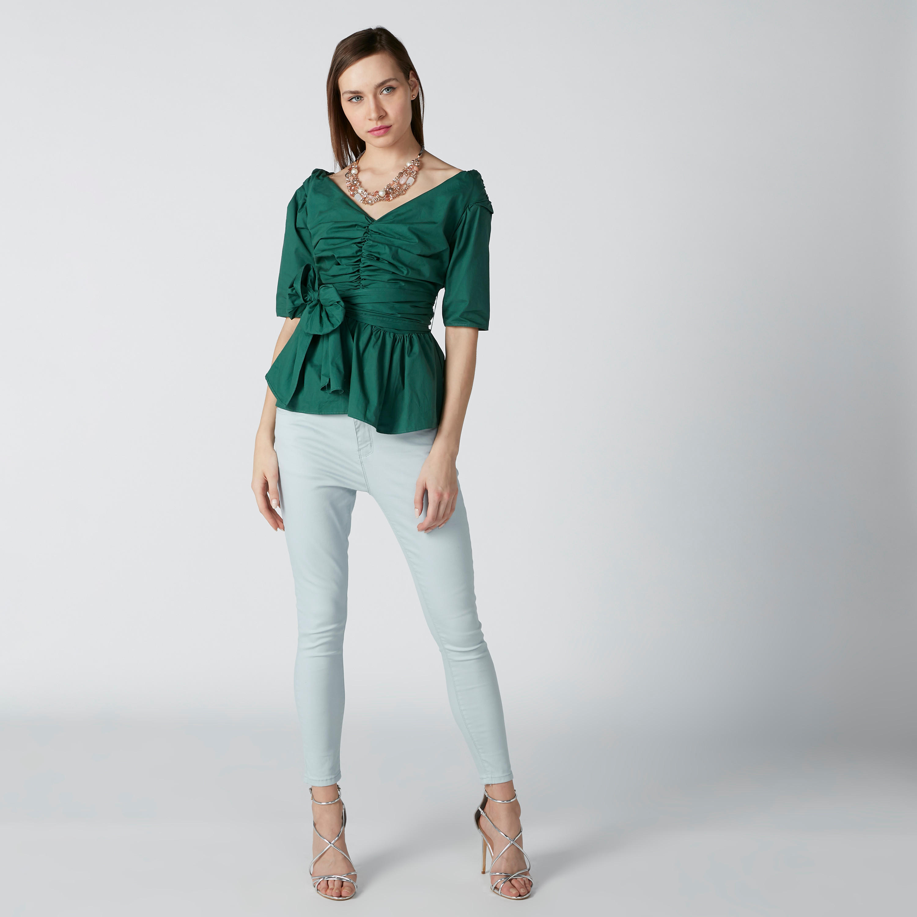 بلوزة بياقة طوق وأكمام قصيرة وفيونكة-women-clothing-shirtsandblouses-blouses-image-1