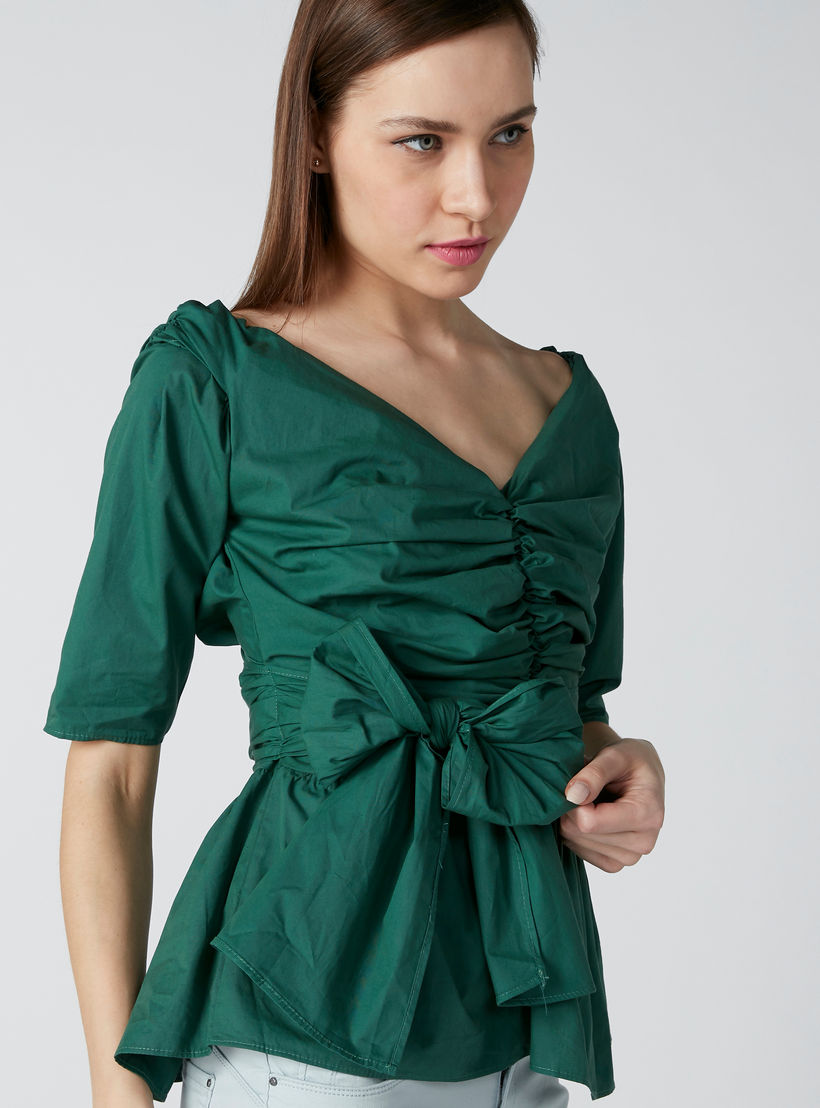 بلوزة بياقة طوق وأكمام قصيرة وفيونكة-women-clothing-shirtsandblouses-blouses-image-4